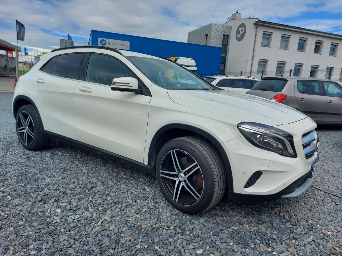 Mercedes-Benz GLA, 250 4Matic ČR 2.MAJITELKA - fotka 3