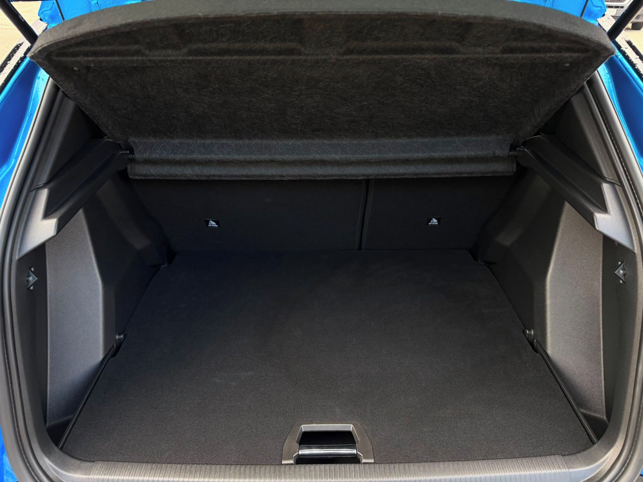 Peugeot 2008, ALLURE Pack 1.2PT 130 EAT8 - fotka 5