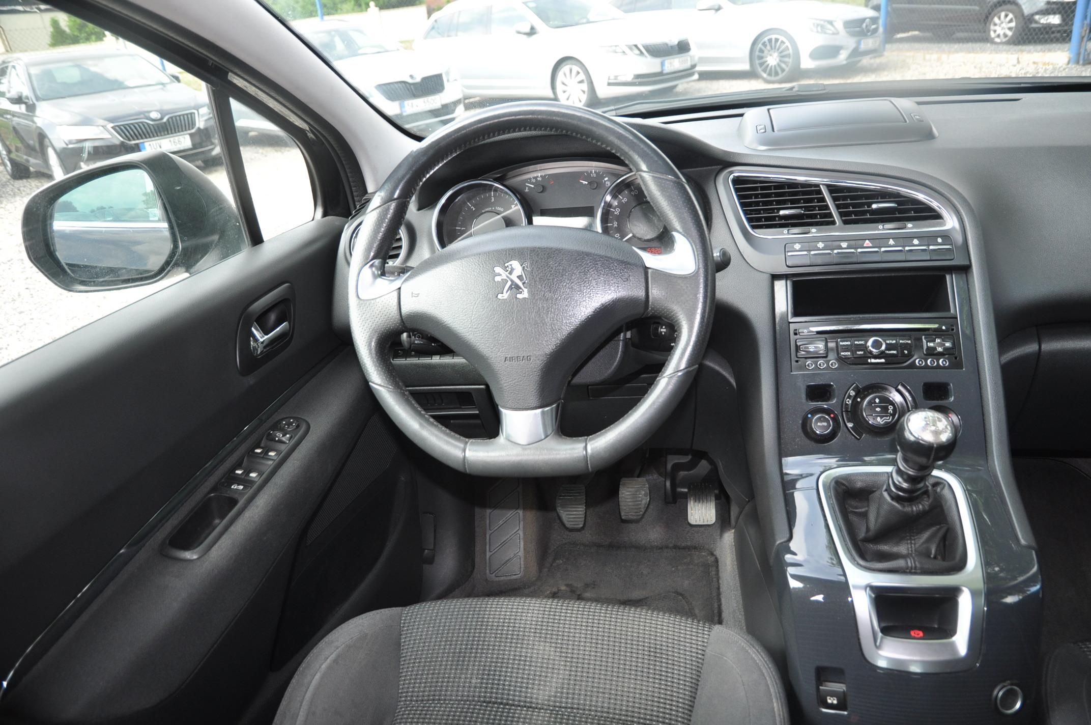 Peugeot 5008, 2.0HDi 110kW PANORAMA - fotka 5