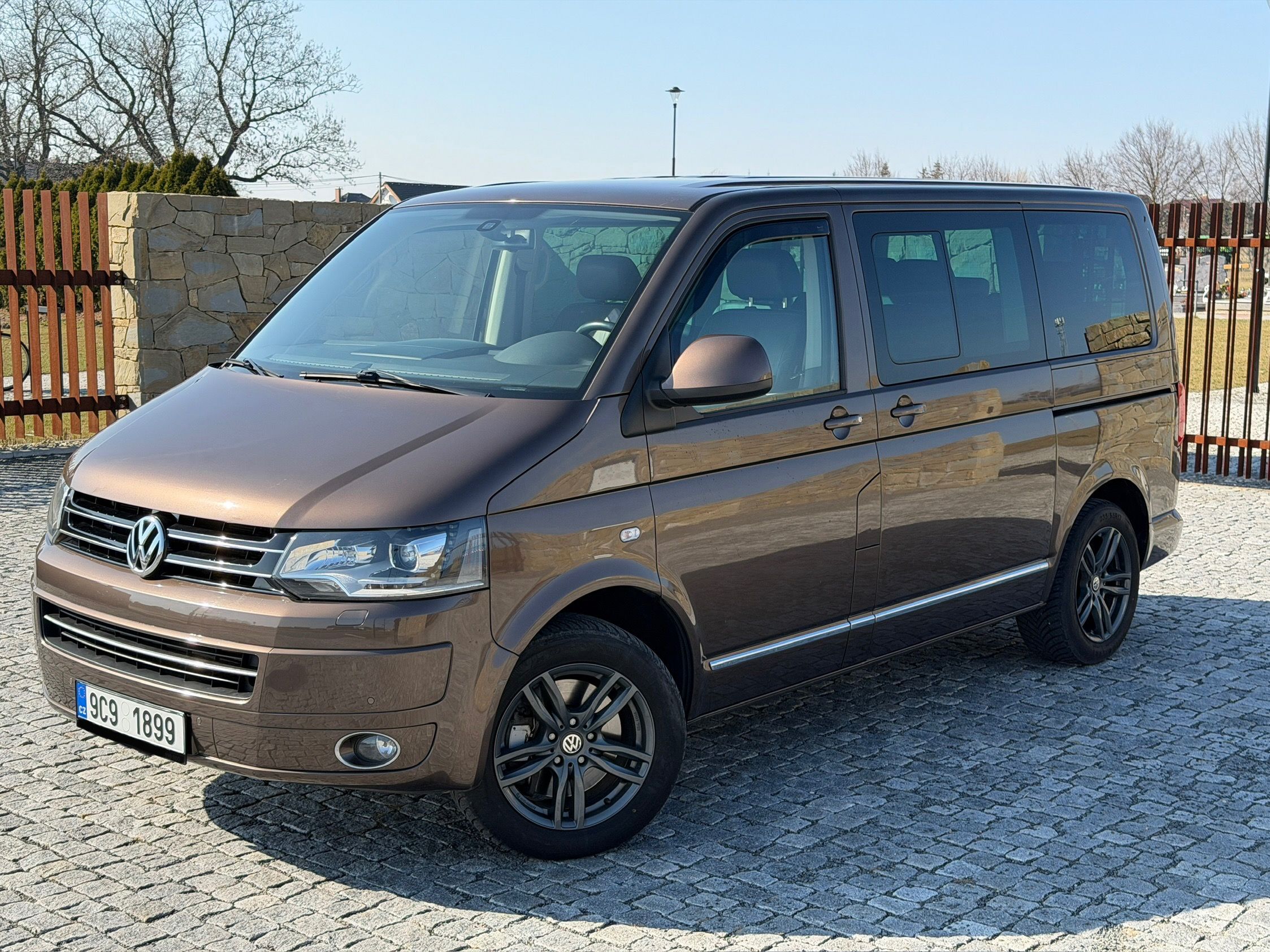 Volkswagen Multivan, 2.0TDi - Highline - nový motor - fotka 4