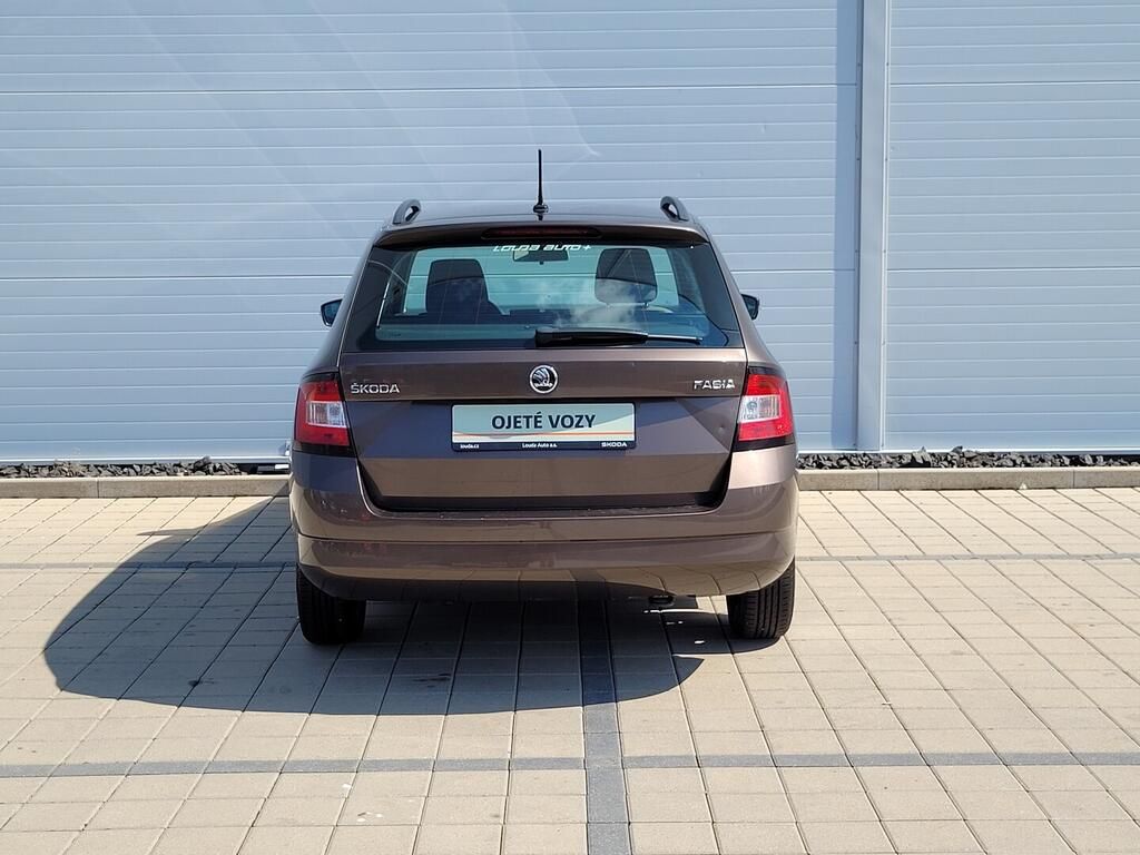 Škoda Fabia, Ambiente 1.0 TSI 70 kW - fotka 6