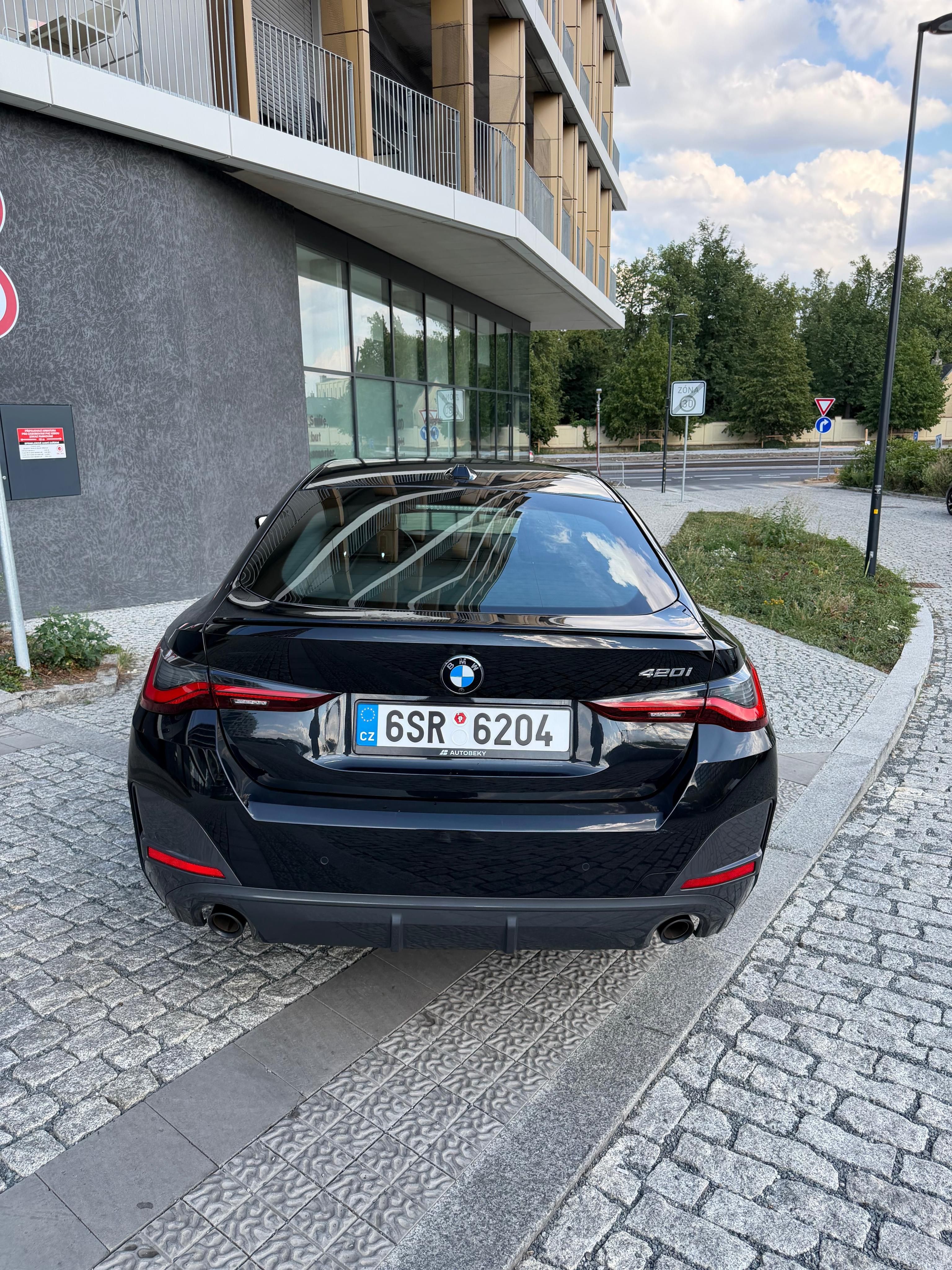 BMW Řada 4, BMW 420i Gran Coupé M Sport - fotka 3