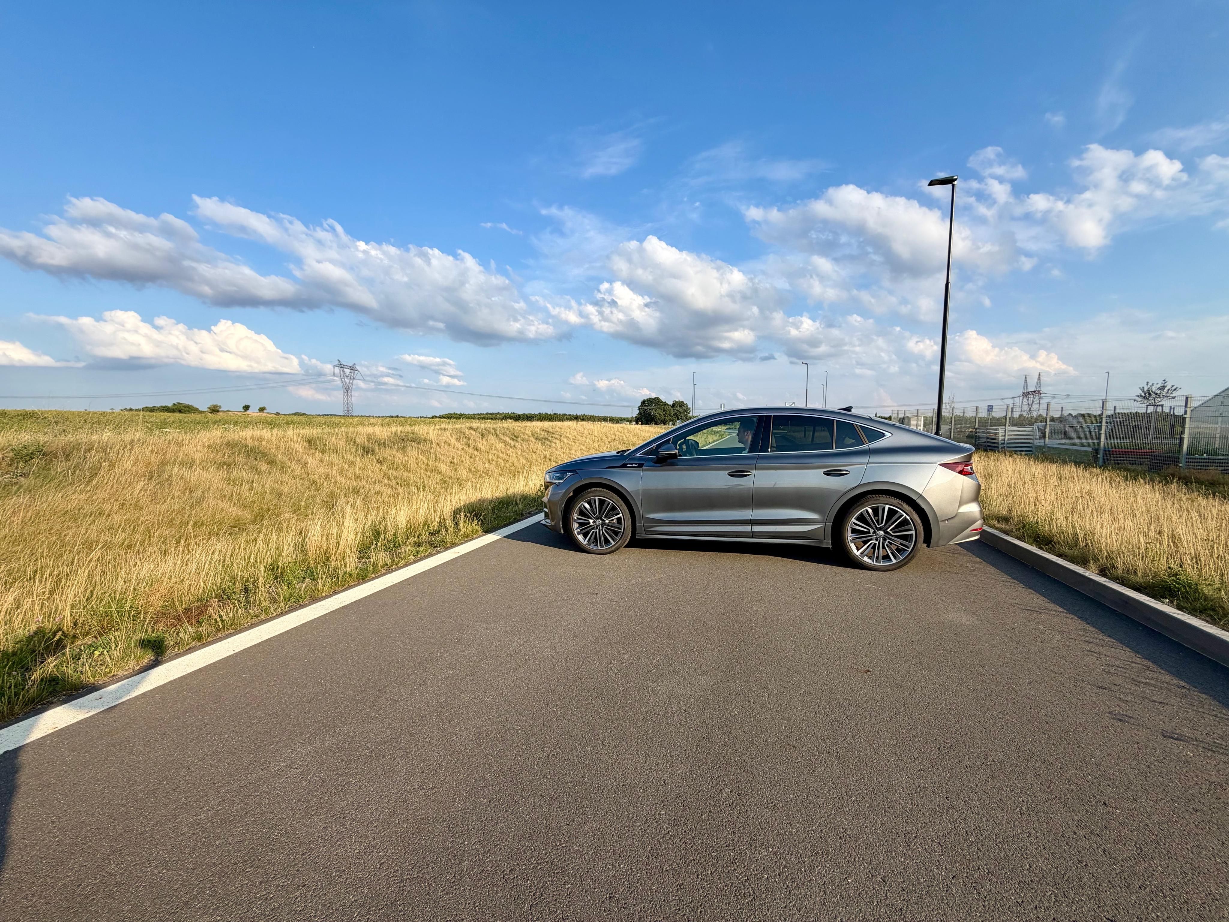 Škoda Enyaq, Škoda Enyaq Coupé L&K 85x 4x4 - fotka 3