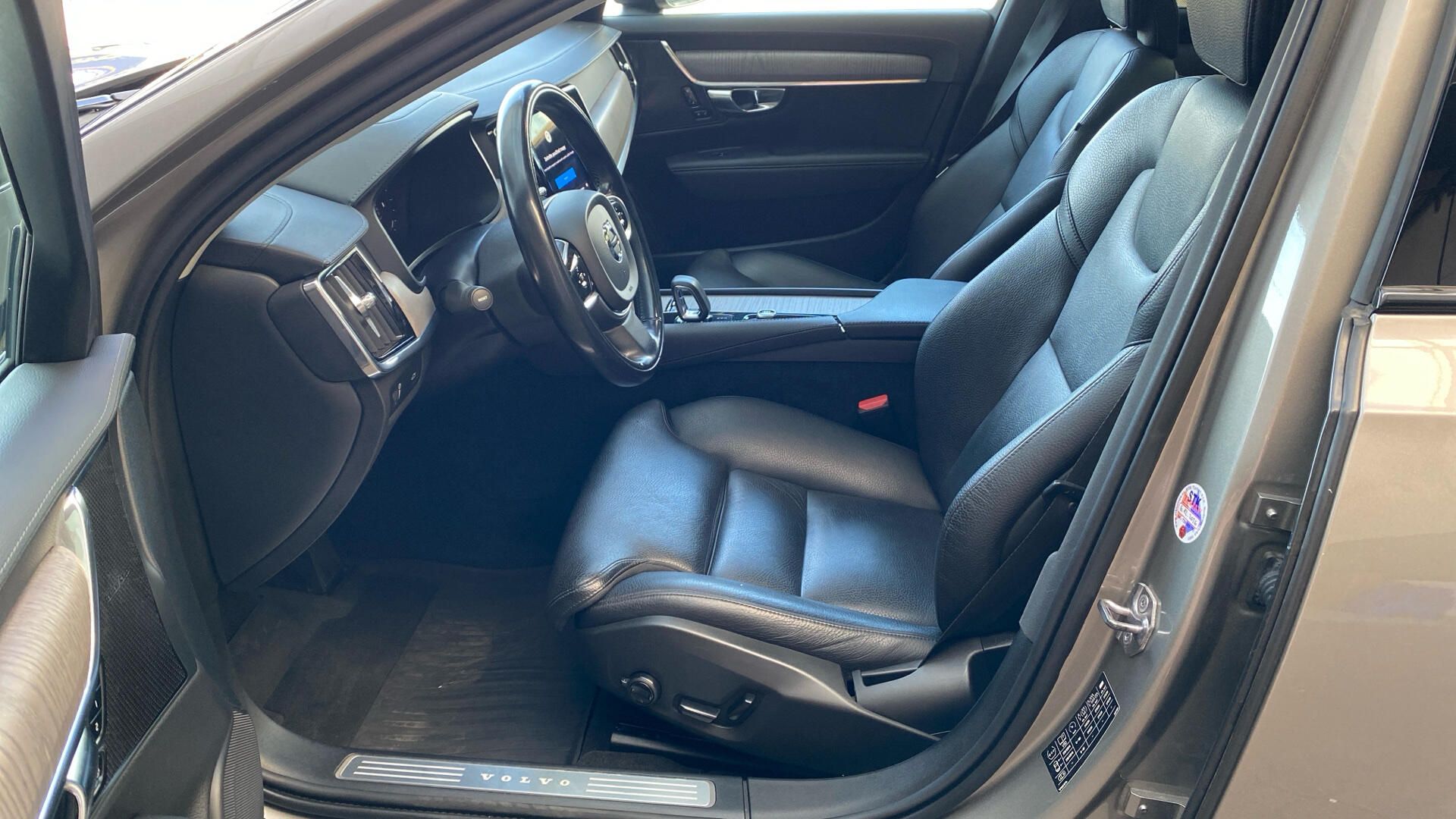 Volvo V90, Cross Country Pro, B4 AWD, 145 - fotka 5