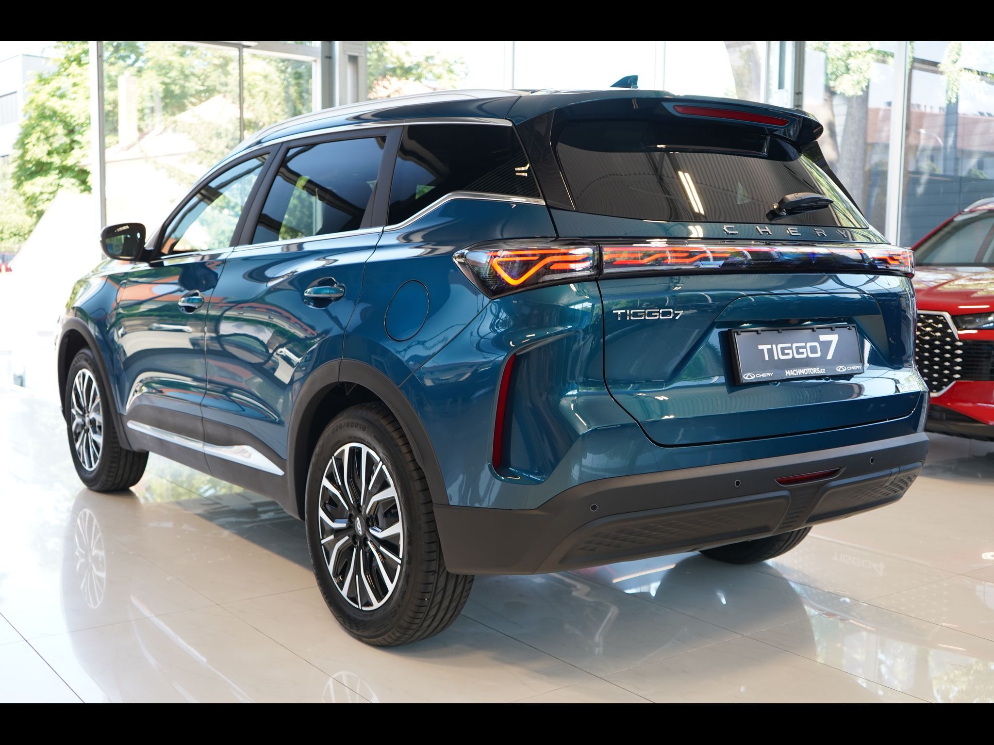 Chery Tiggo 7, UNIQUE 1.5 TGDI HEV - fotka 6