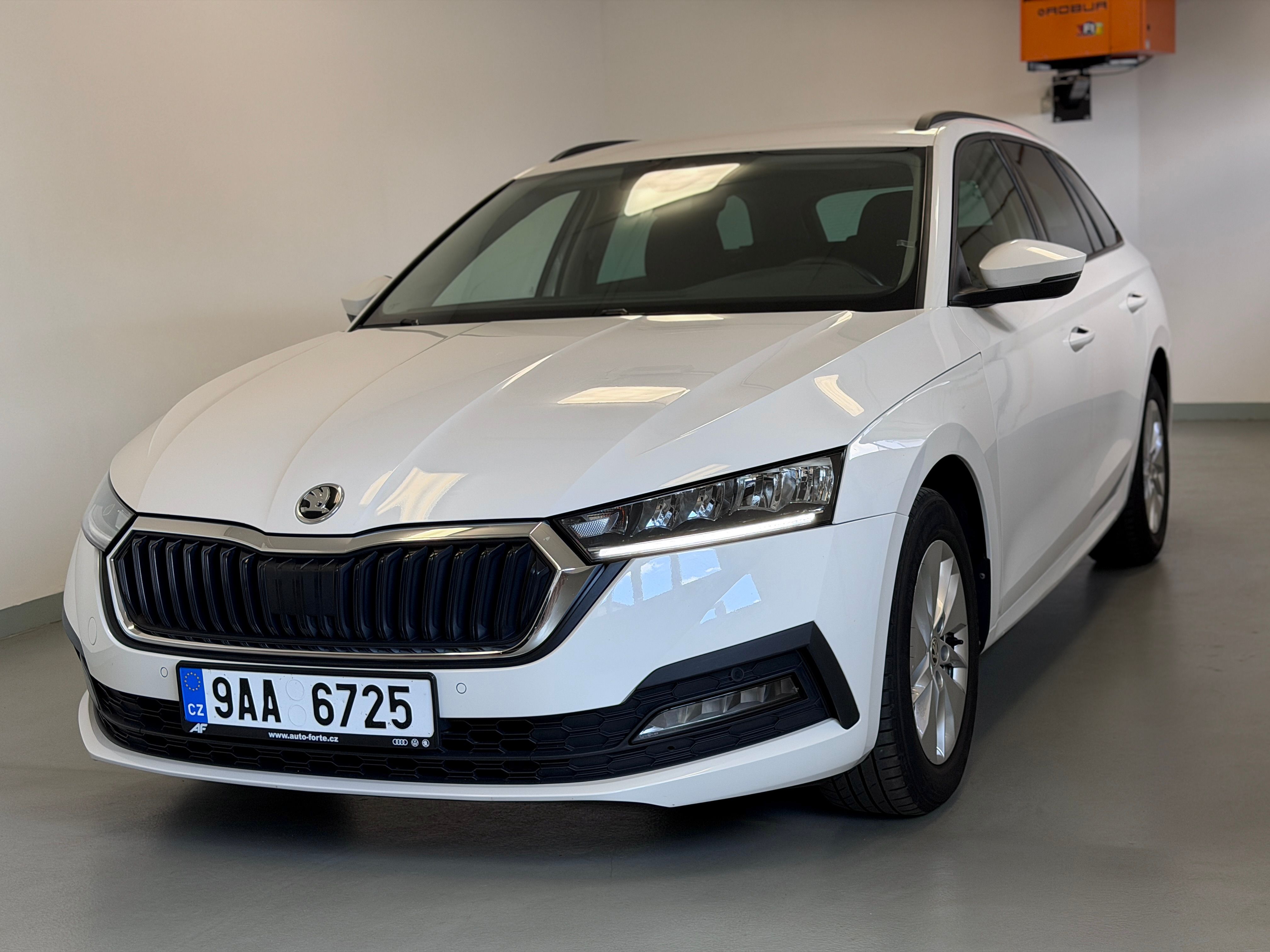 Škoda Octavia, IV combi 2,0 TDI 85kW - fotka 2