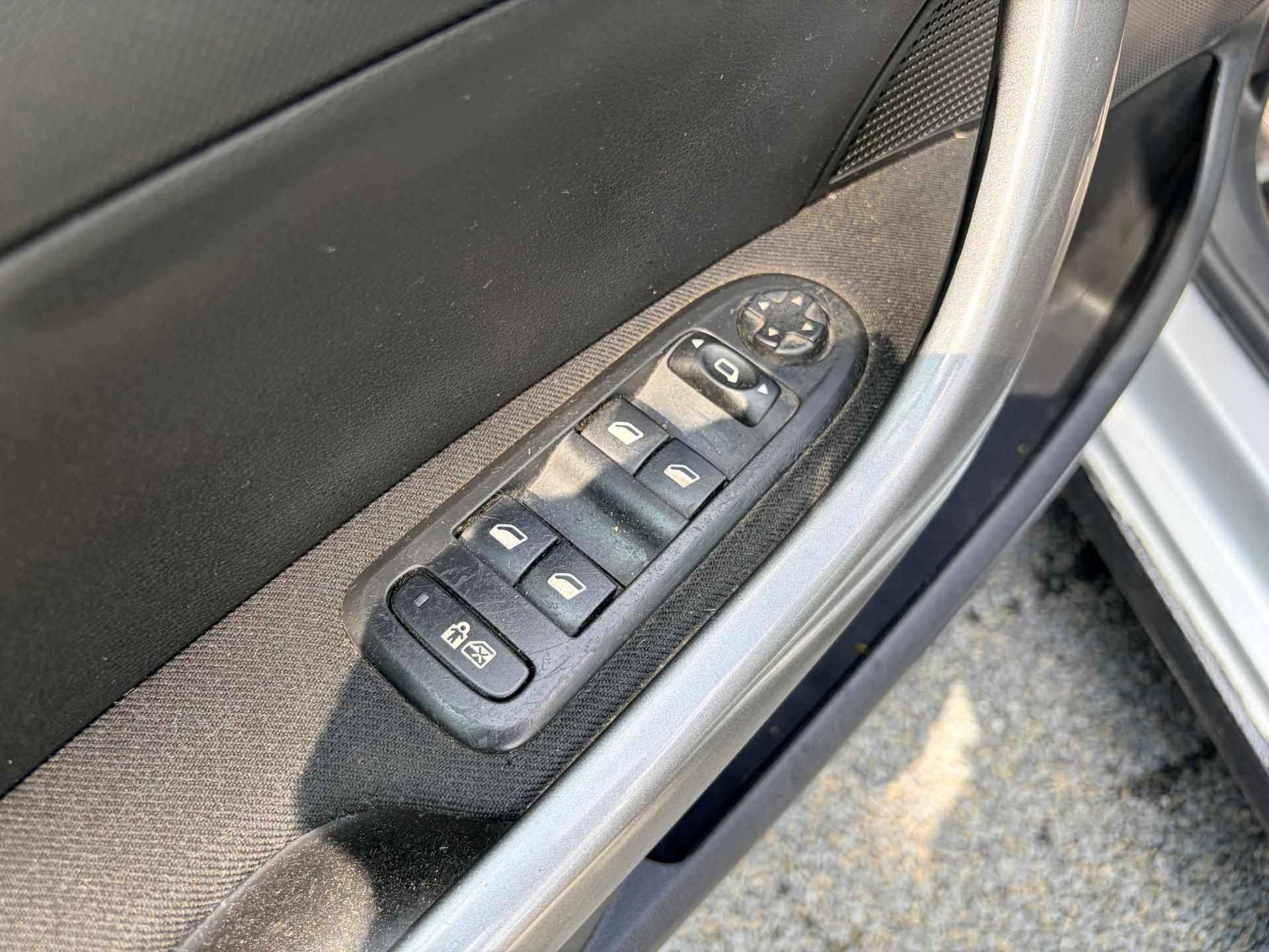 Peugeot 308, SW 1.6HDI TAŽNÉ - fotka 6