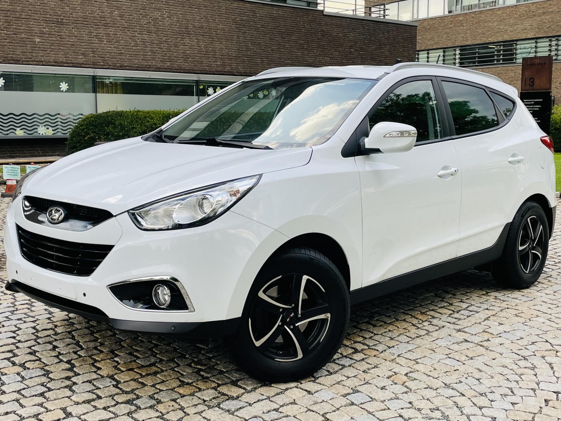 Hyundai ix35, 2.0i 4x4 1MAJIITEL KAMER TAŽNÉ - fotka 2