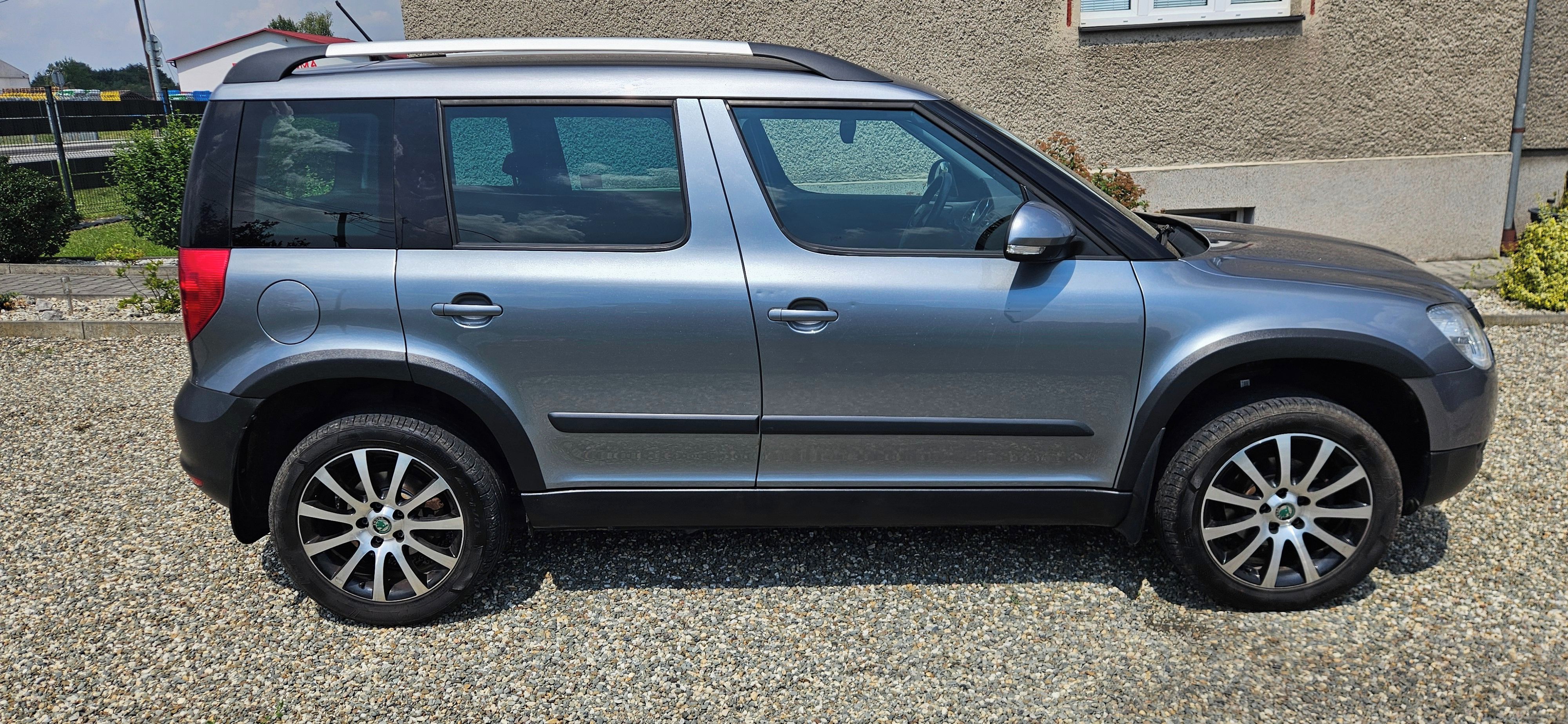 Škoda Yeti, 1,4 TSI-1 majitel - fotka 5
