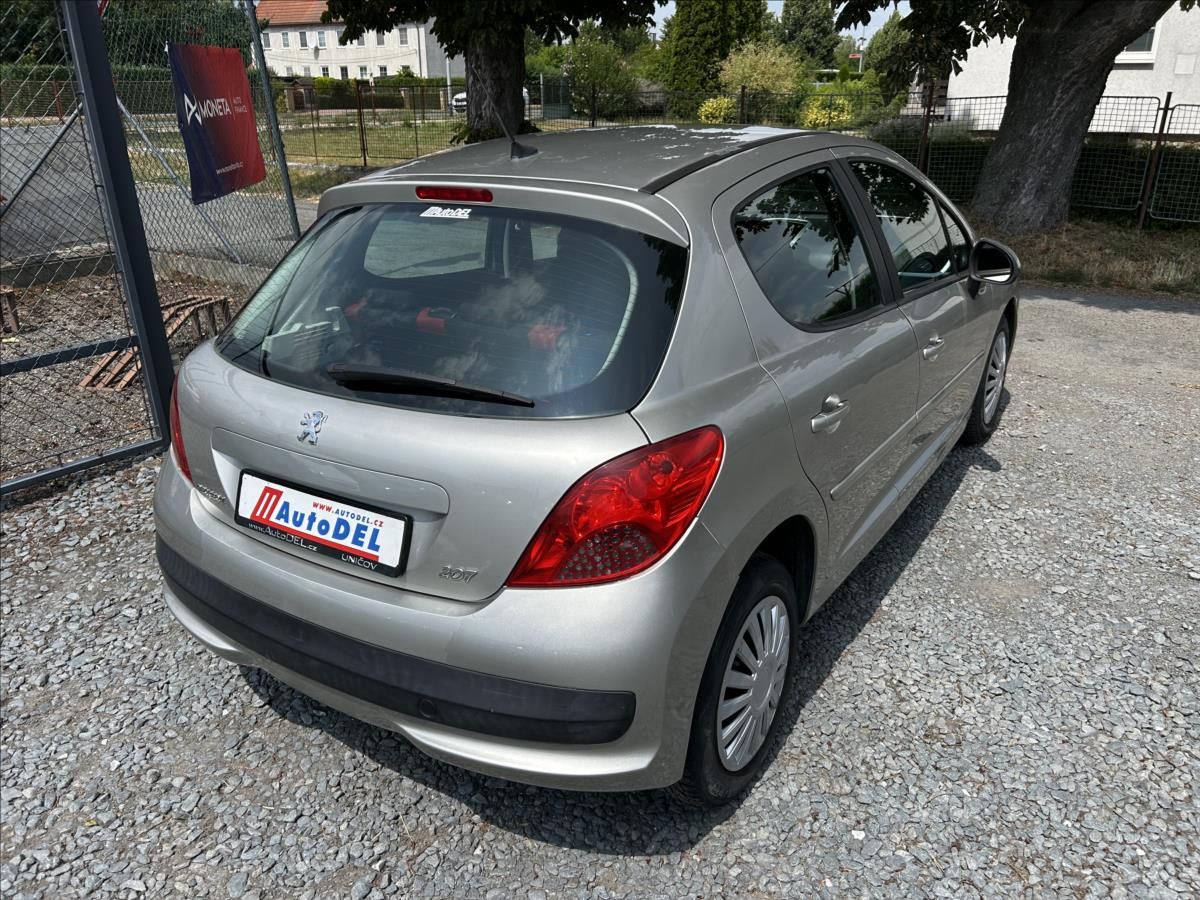 Peugeot 207, 1,4 i  Klima,ISOFIX,CentrálDO - fotka 6