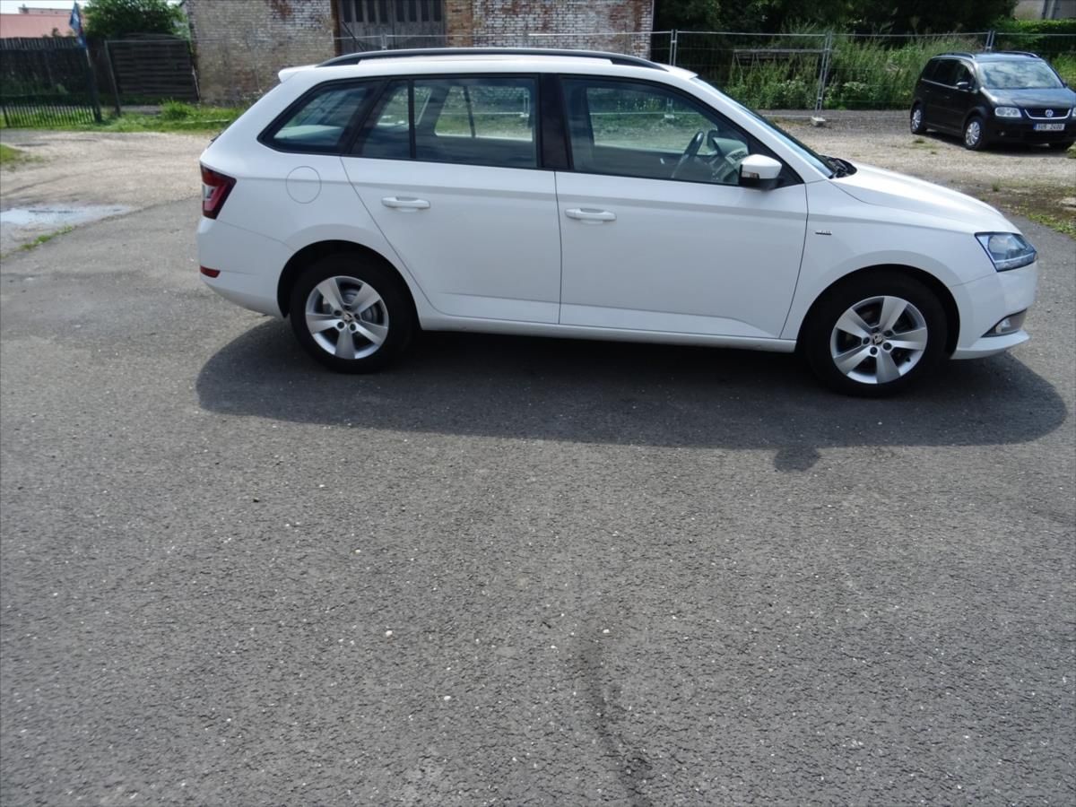 Škoda Fabia, 1,0 TSi 70 kW  Clever - fotka 3