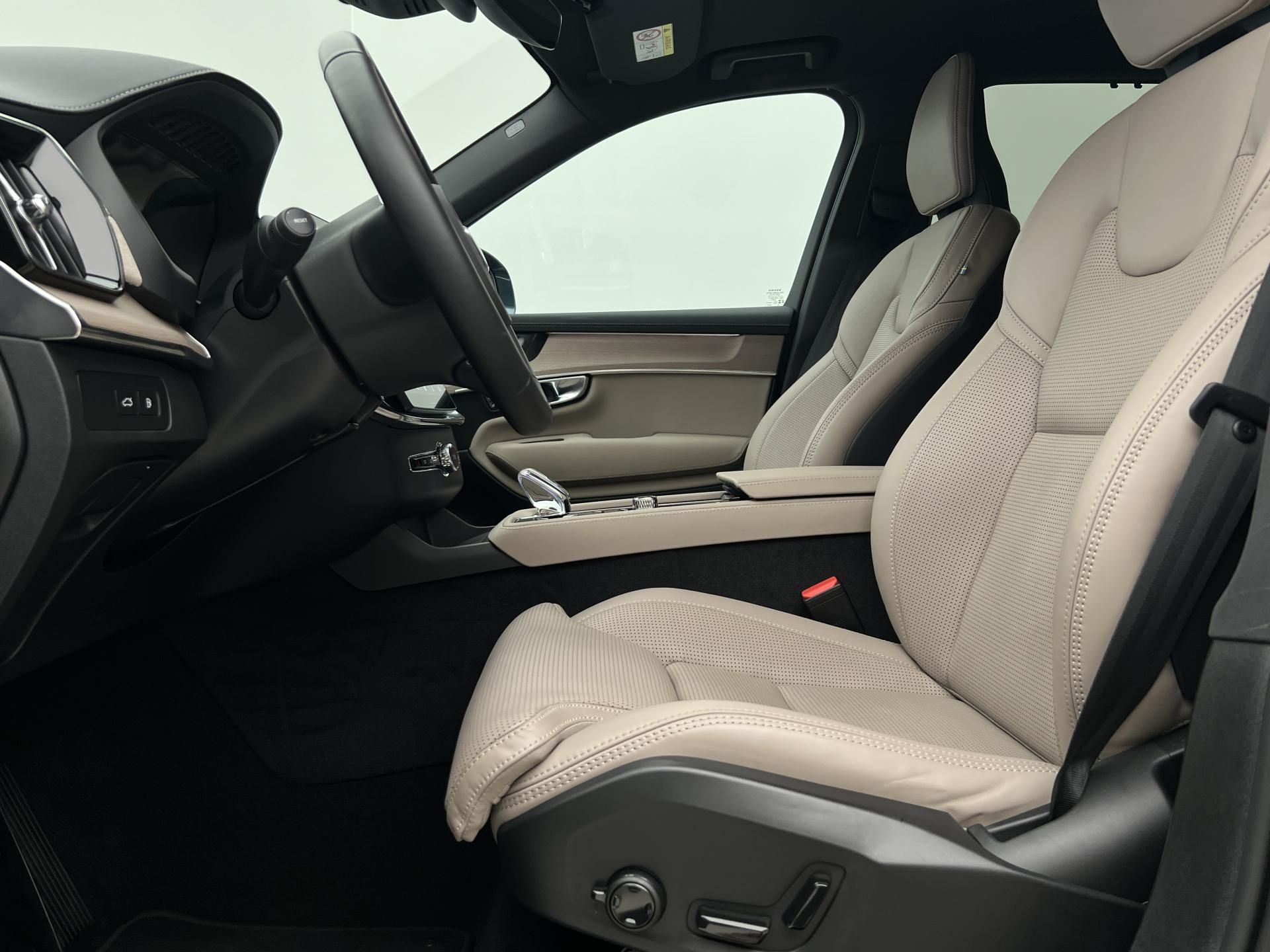 Volvo XC90, T8 AWD BRIGHT PLUS 7 MÍST - fotka 3