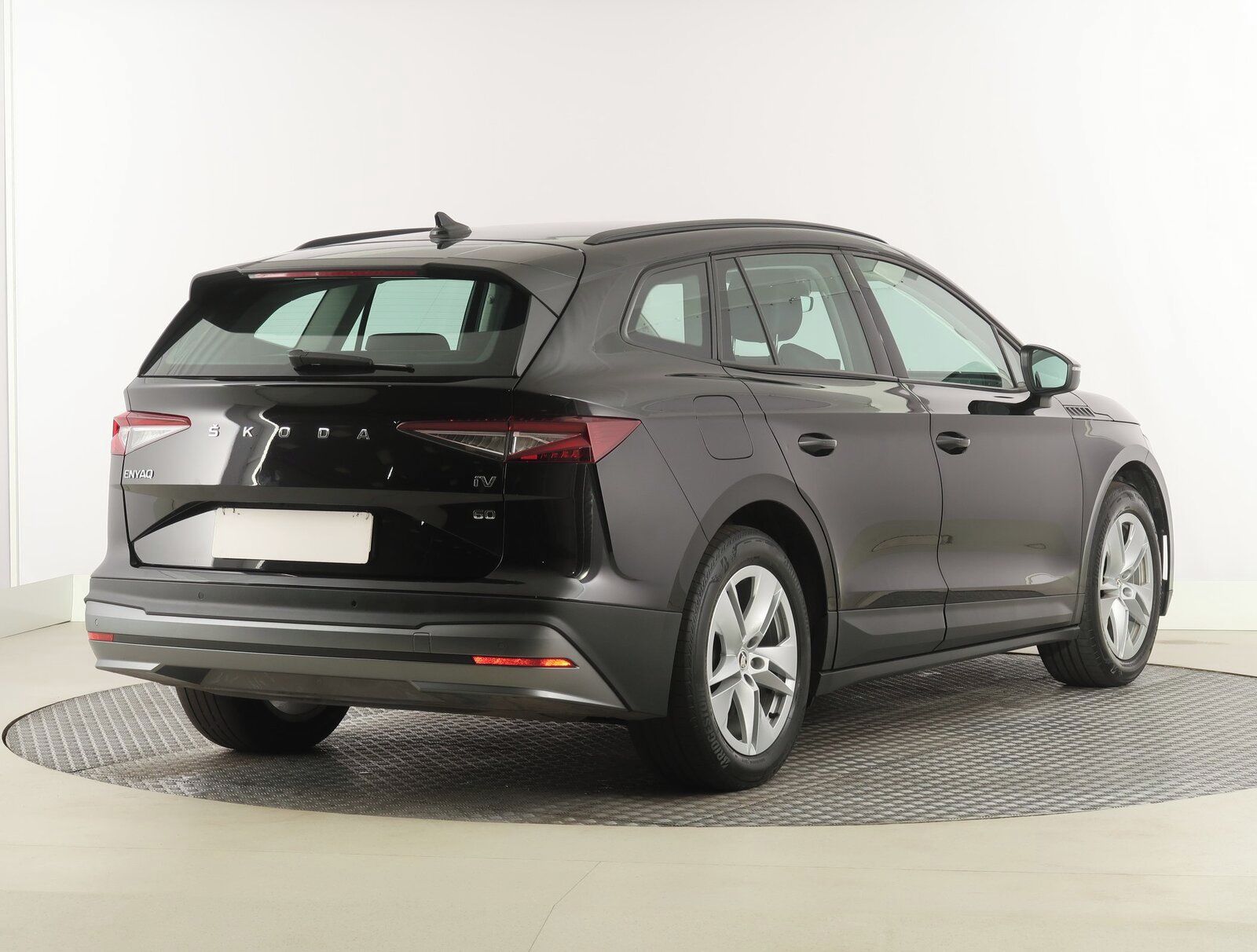 Škoda Enyaq iV, 60 (62 kWh), SoH 92%, Automat - fotka 5