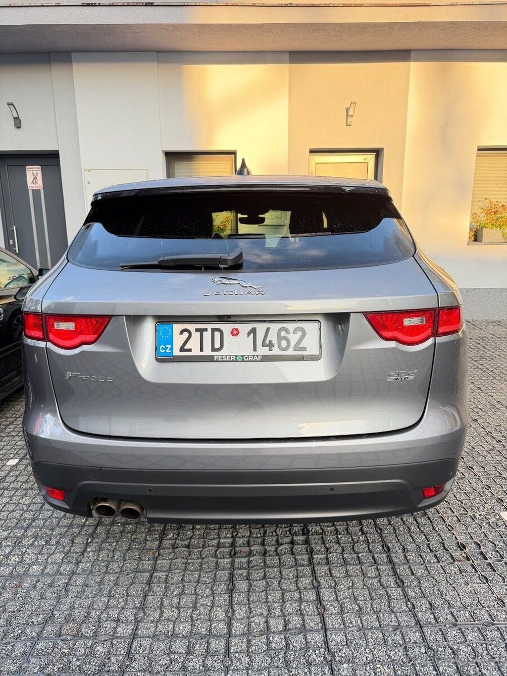 Jaguar F-Pace, R-Sport 20d AWD - fotka 4
