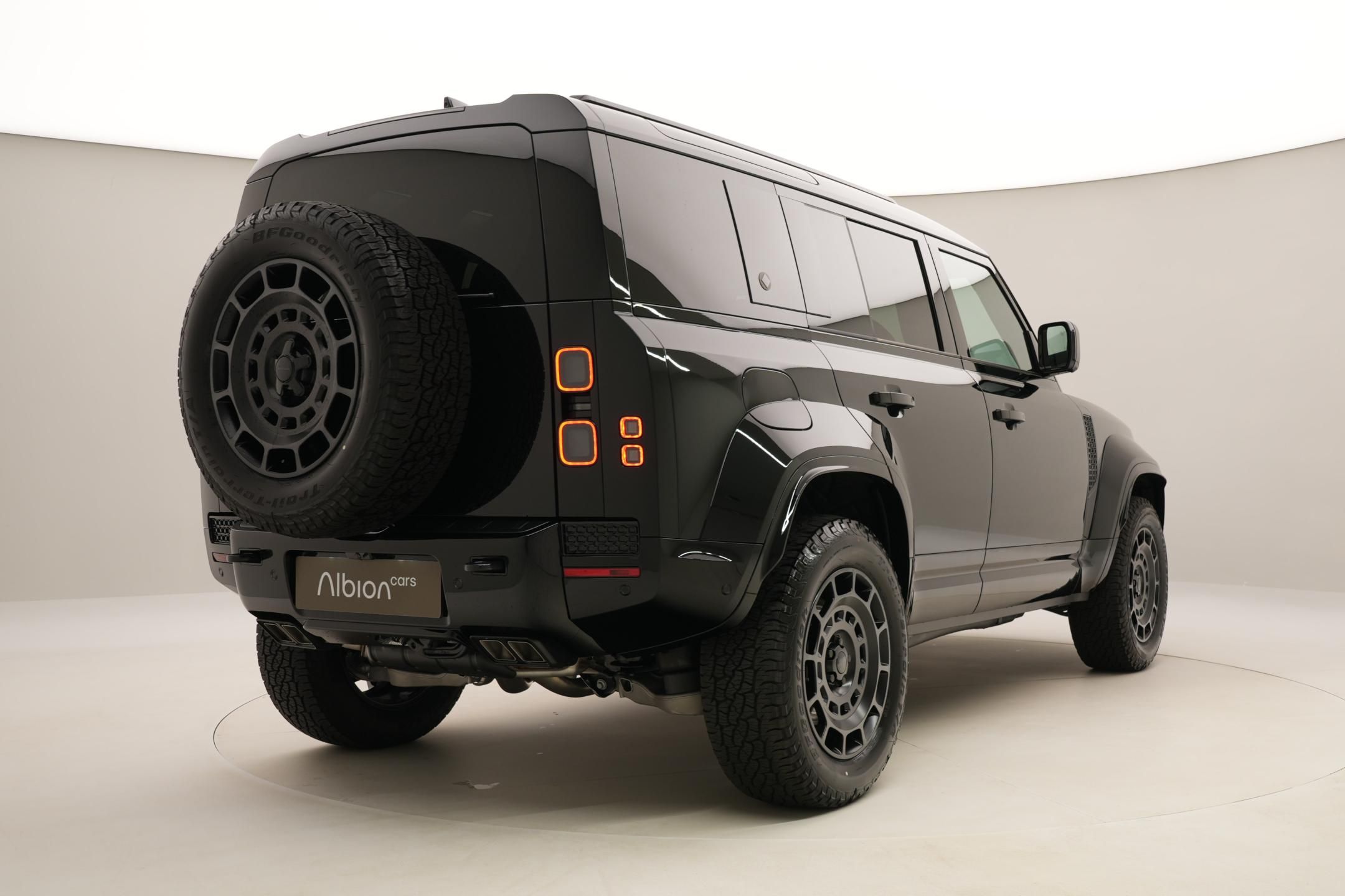 Land Rover Defender, OCTA BLACK AWD AUT - fotka 6