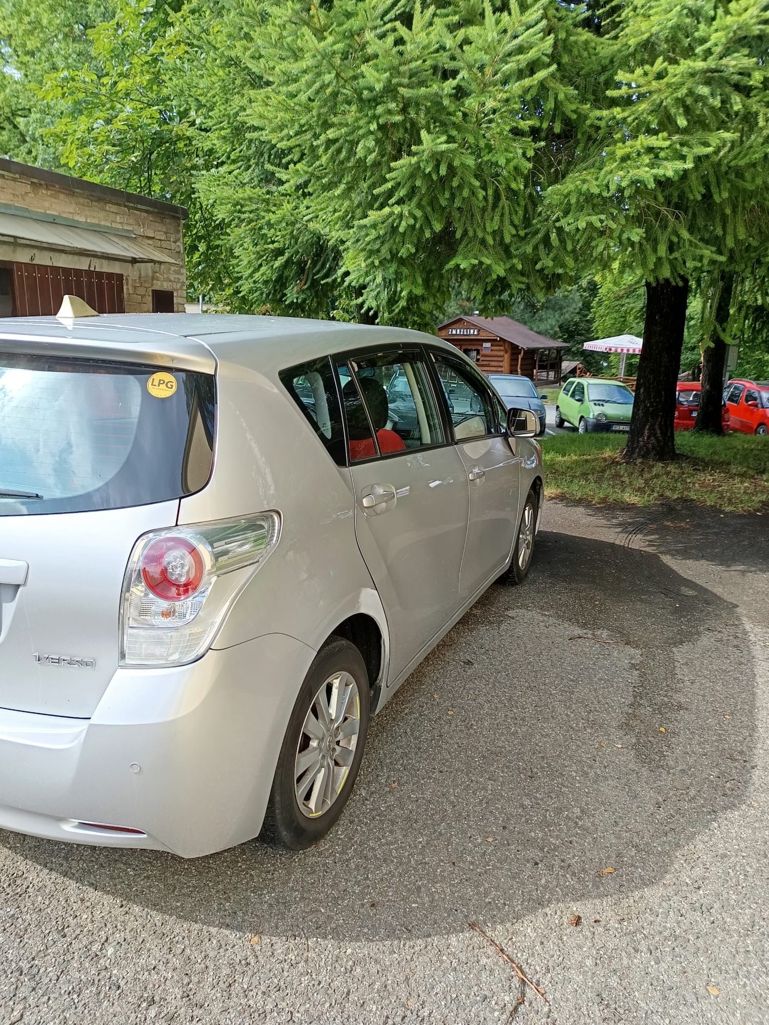 Toyota Verso, 1,8 LPG, servisováno - fotka 3