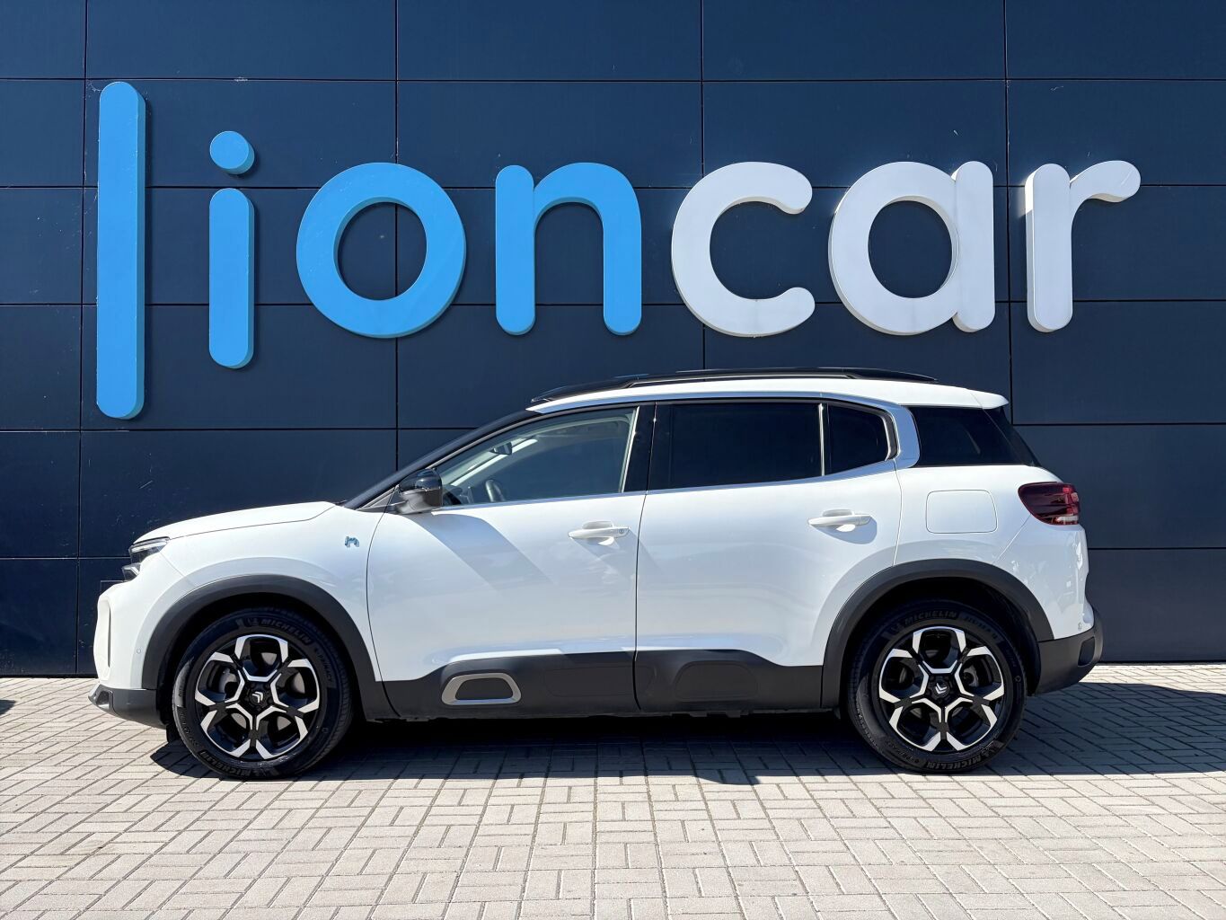 Citroën C5 Aircross, SHINE Plug-in 225k, EAT8, Navi - fotka 4