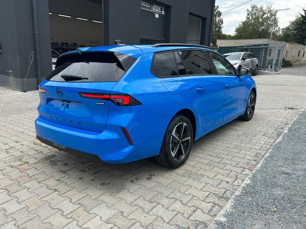 Opel Astra, ST Edition 1,2 Turbo 107kW AT - fotka 4