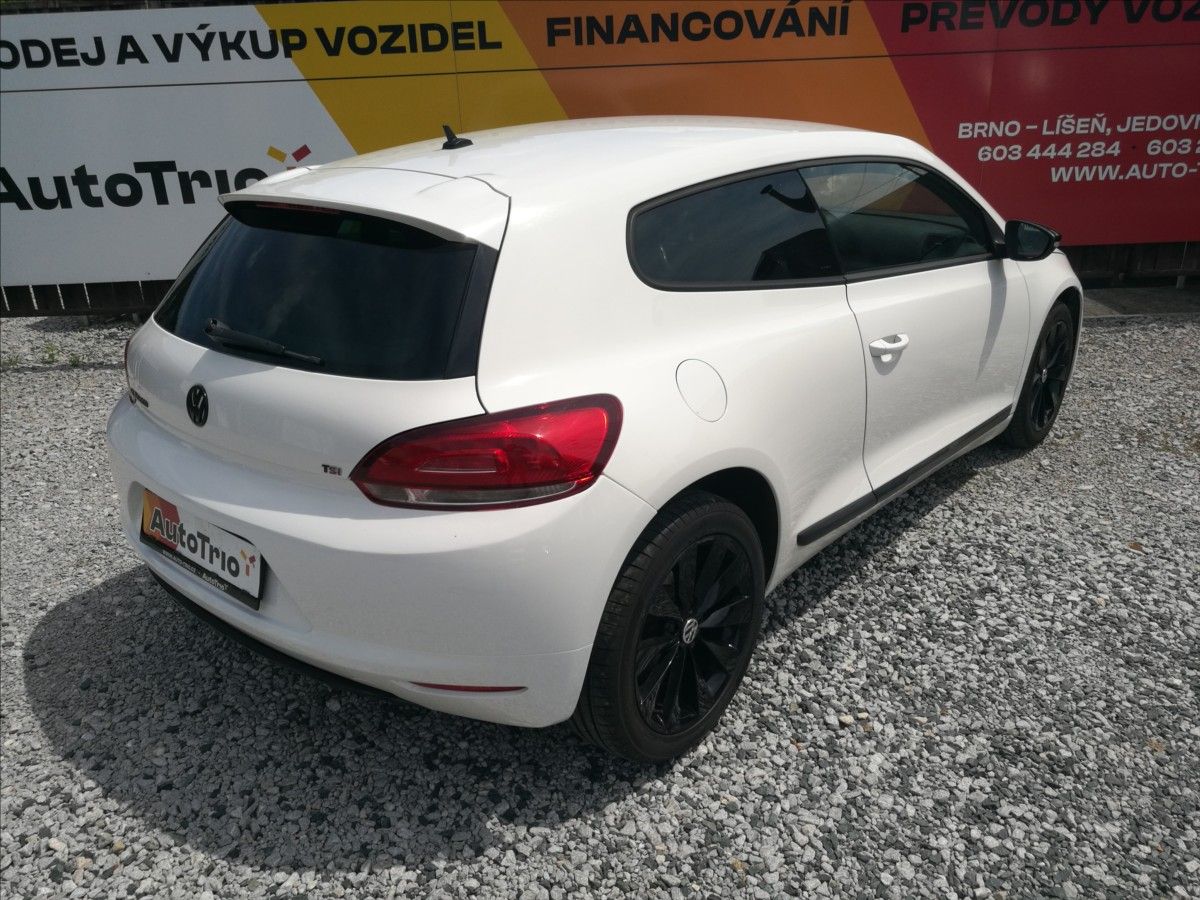 Volkswagen Scirocco, 1,4 TSI aut.klima - fotka 3