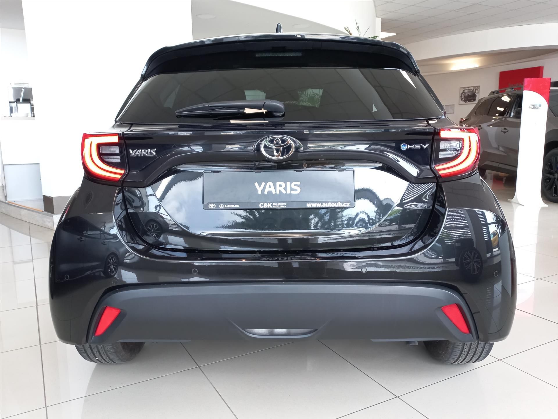 Toyota Yaris, 1,5 Hybrid e-CVT 116k  Style - fotka 5