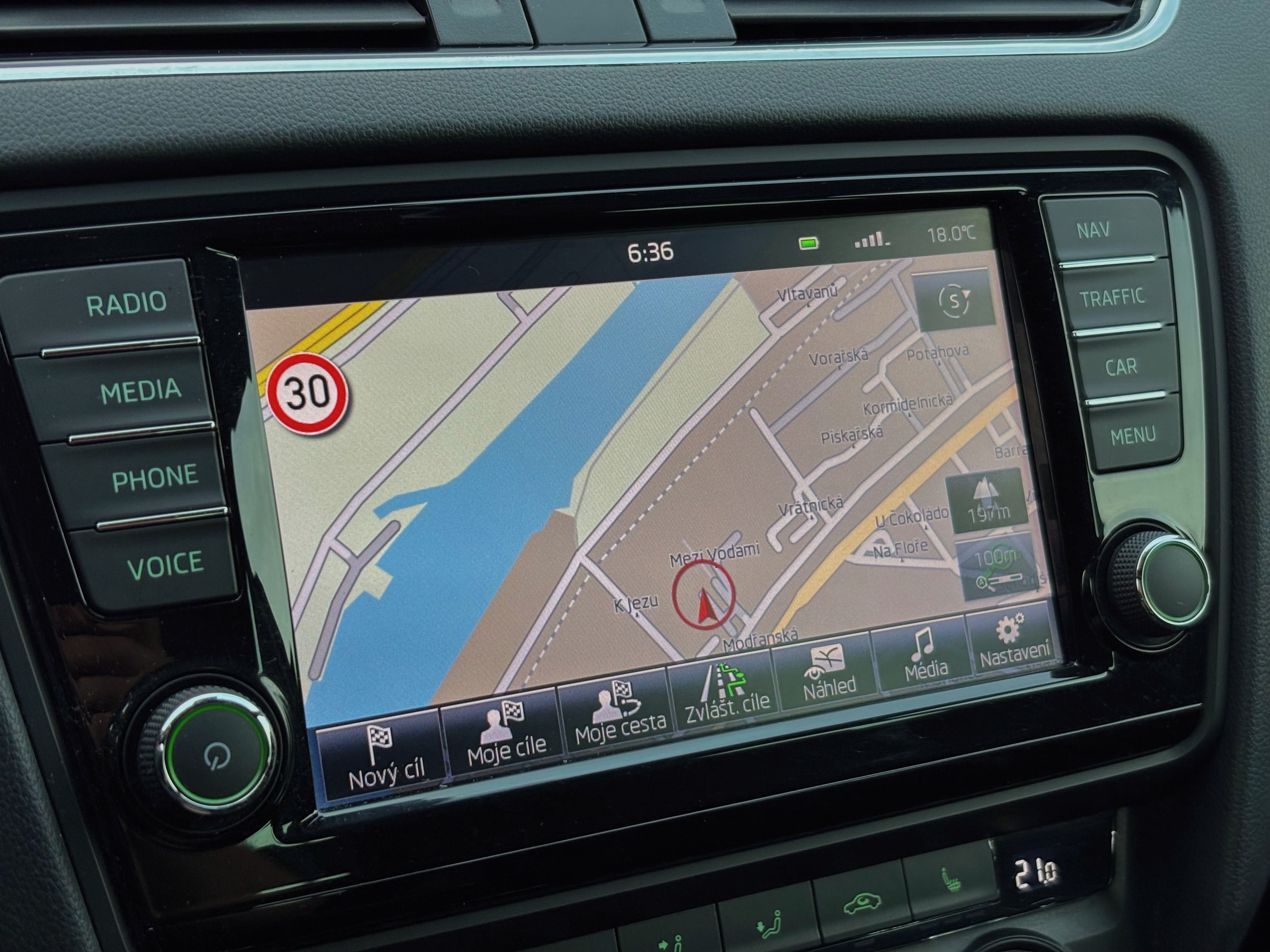 Škoda Octavia, 2.0 TDI 135kW Tažné Canton - fotka 5