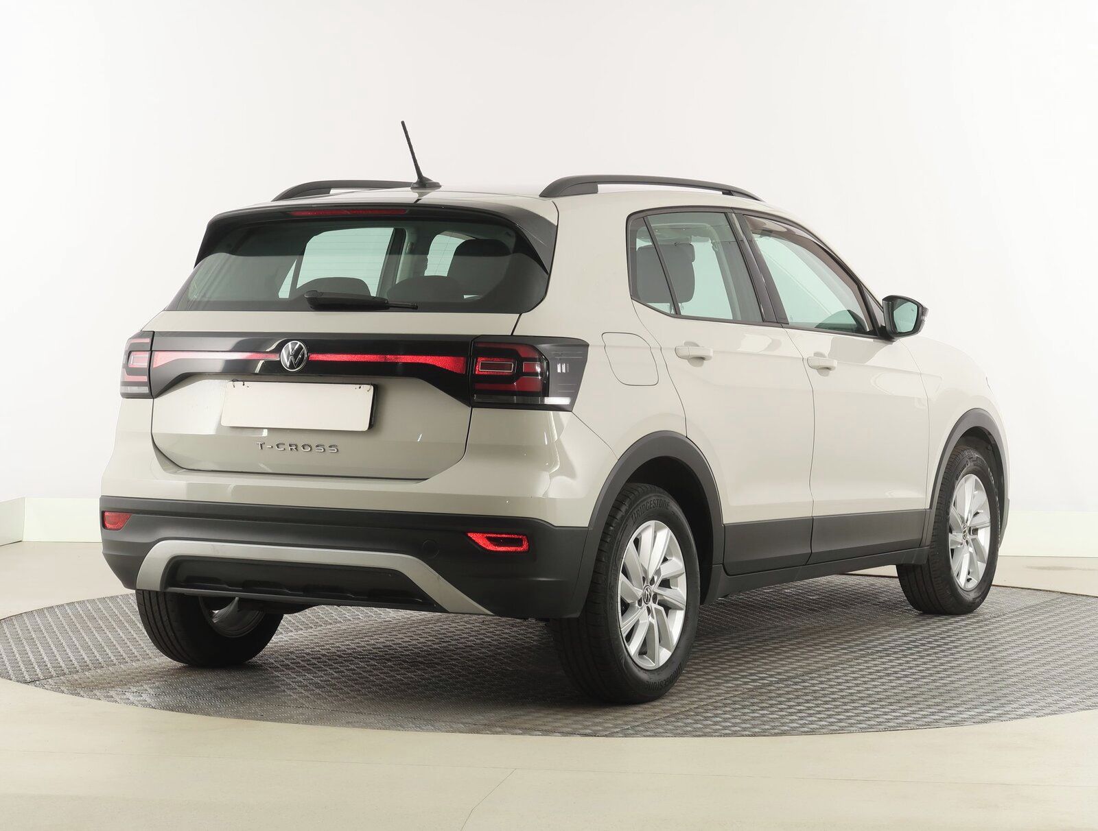Volkswagen T-Cross, 1.0 TSI, Life, Serv.kniha - fotka 5