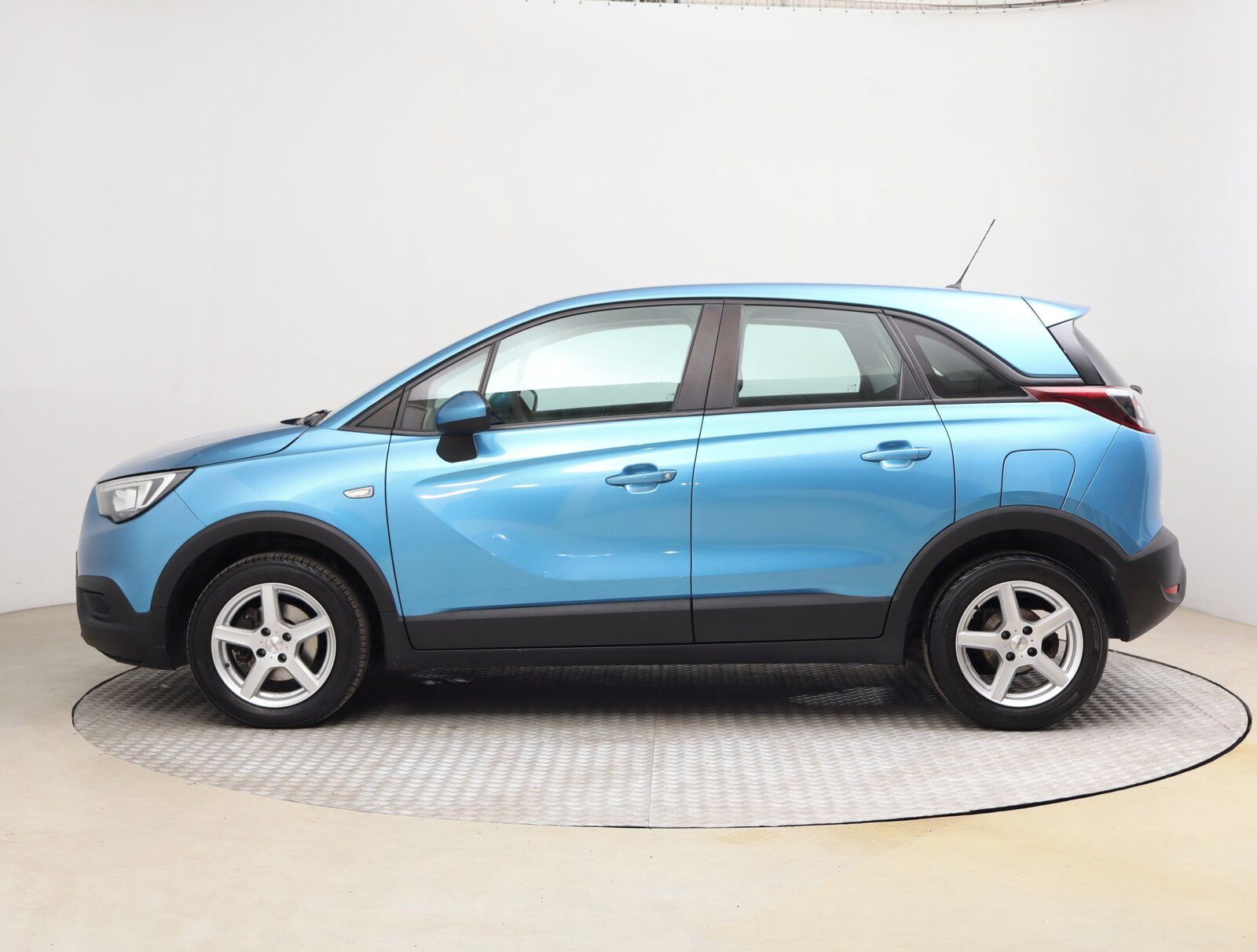 Opel Crossland, 1.2 Turbo, Tempomat - fotka 3