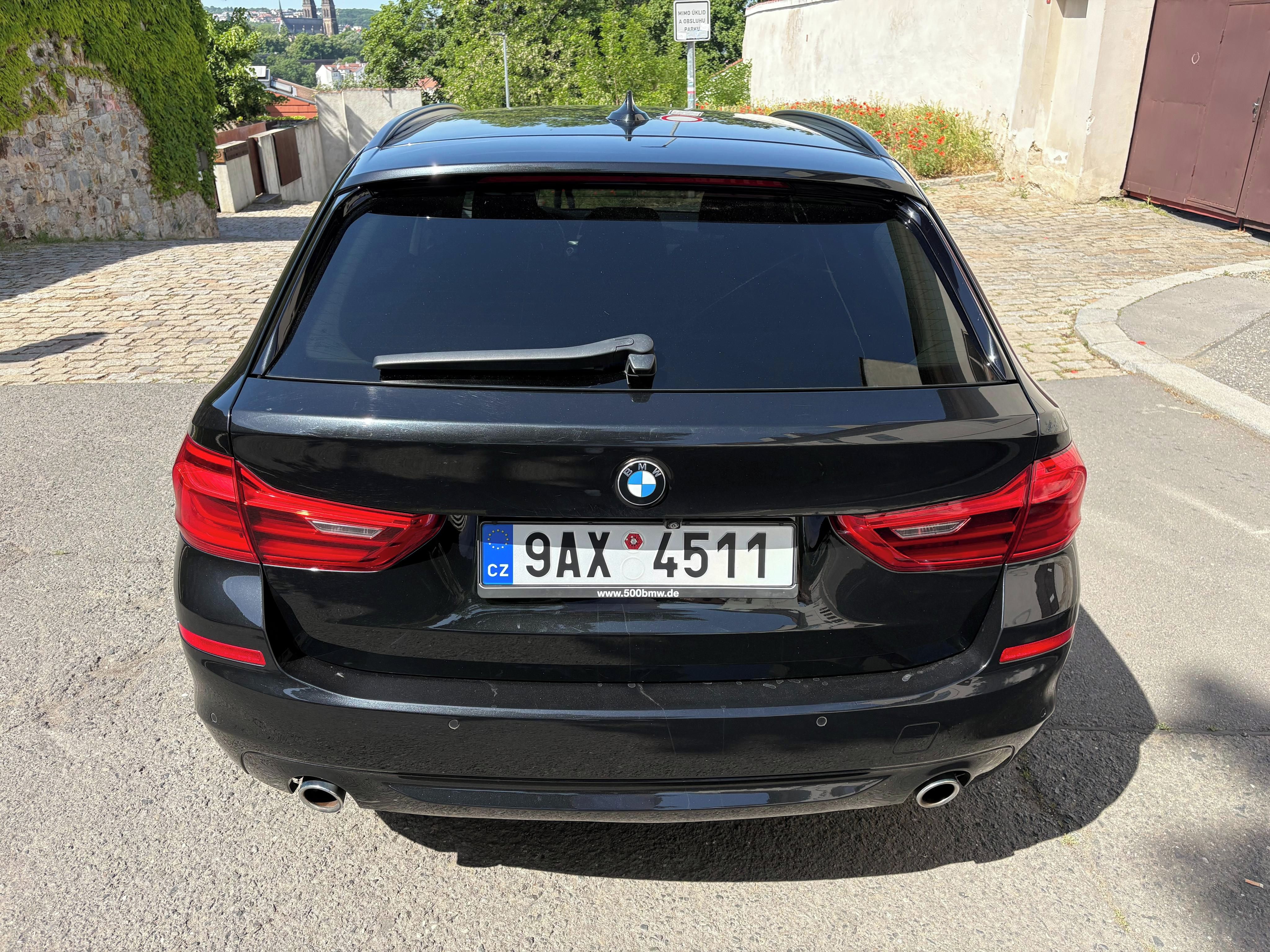 BMW Řada 5, TOURING 520d 4x4 140kW DPH - fotka 3