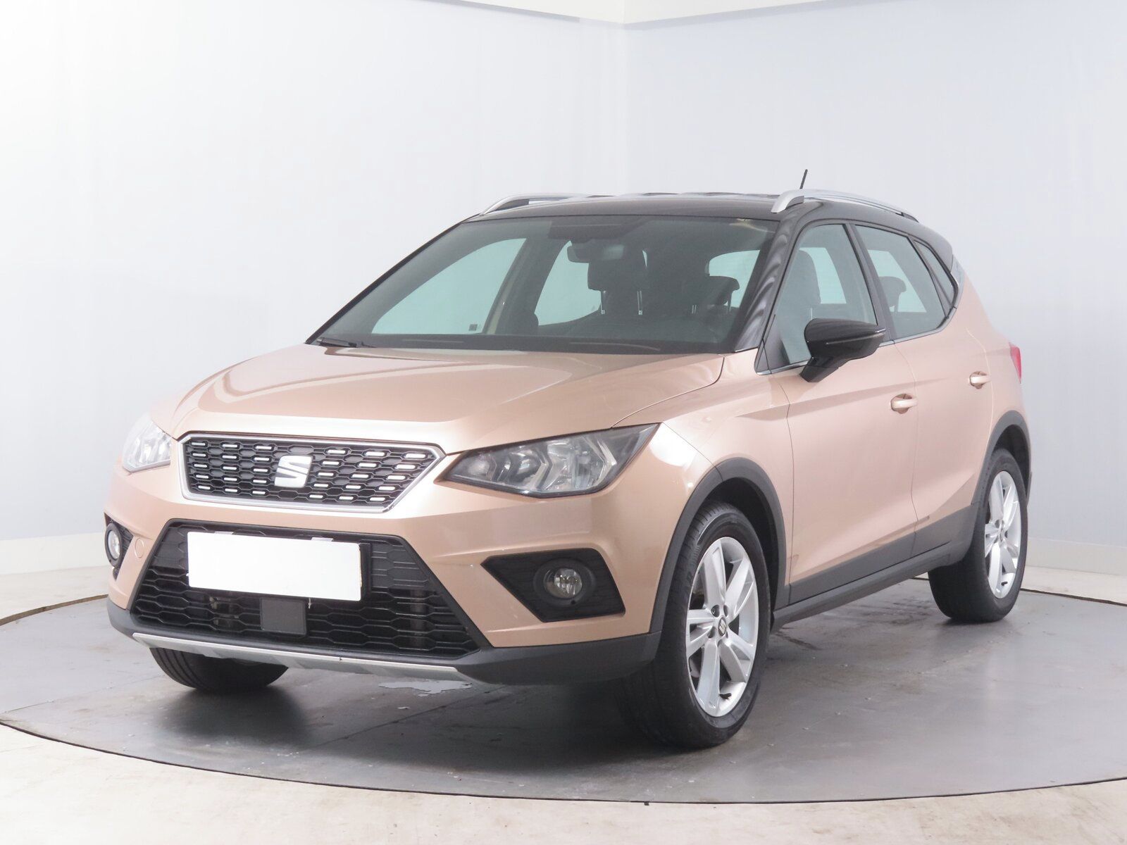 Seat Arona, 1.0 TSI, Automatická klima - fotka 2