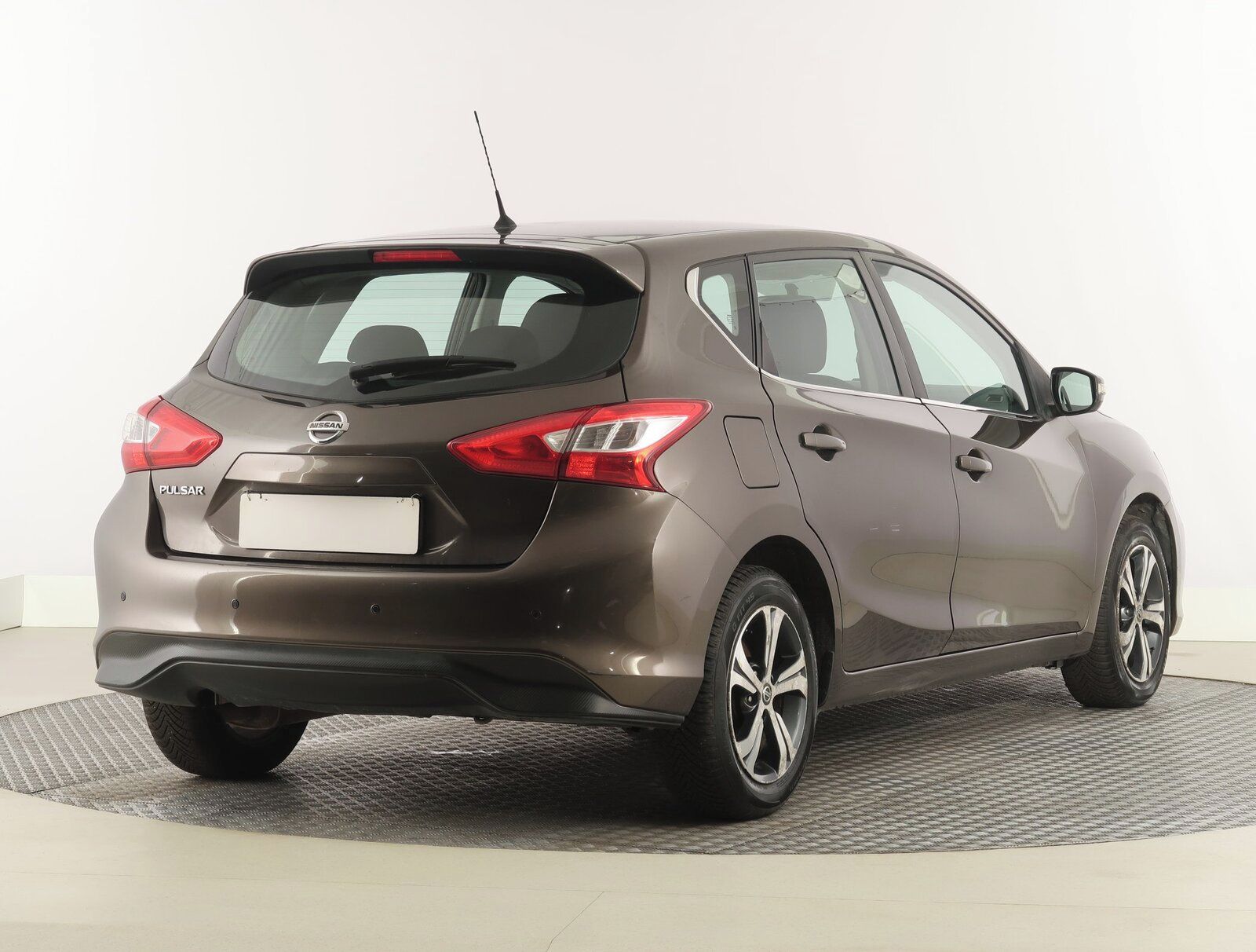 Nissan Pulsar, 1.2 DIG-T, Klima, El. okna - fotka 5