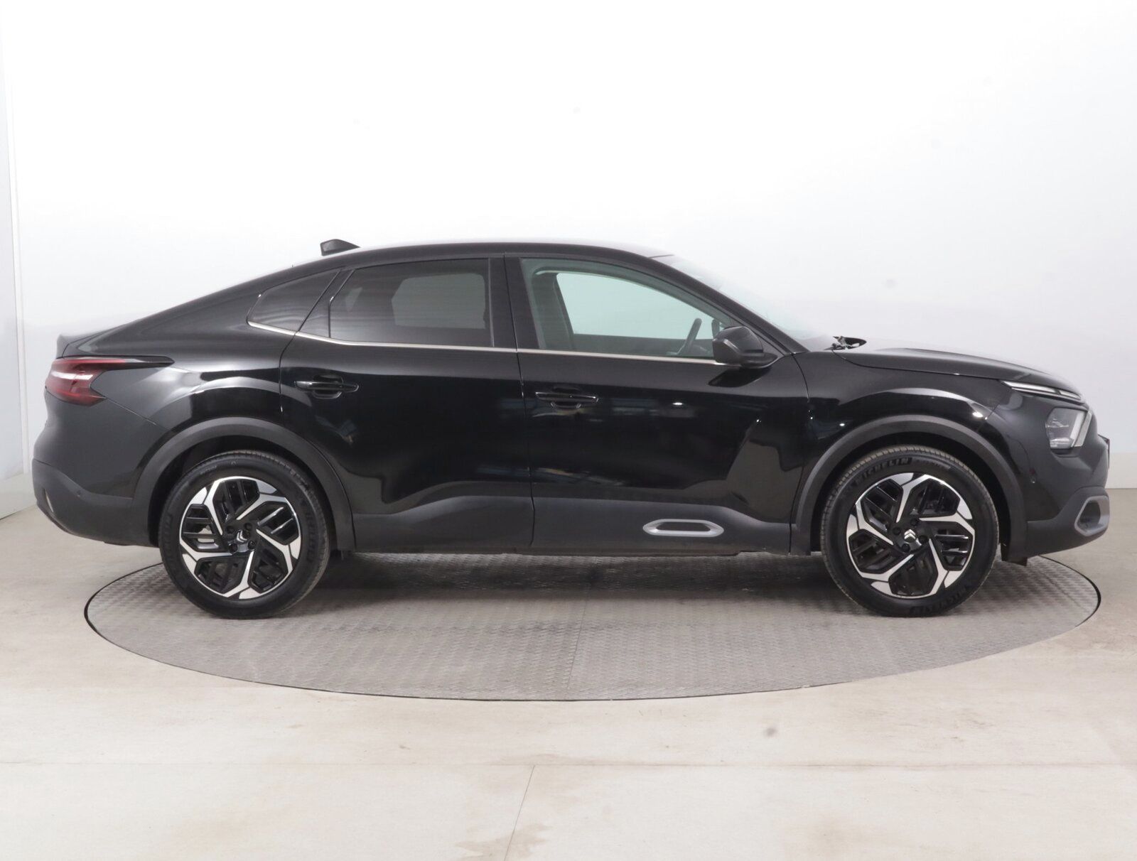 Citroën C4 X, 1.2 PureTech, Automat, ČR - fotka 6