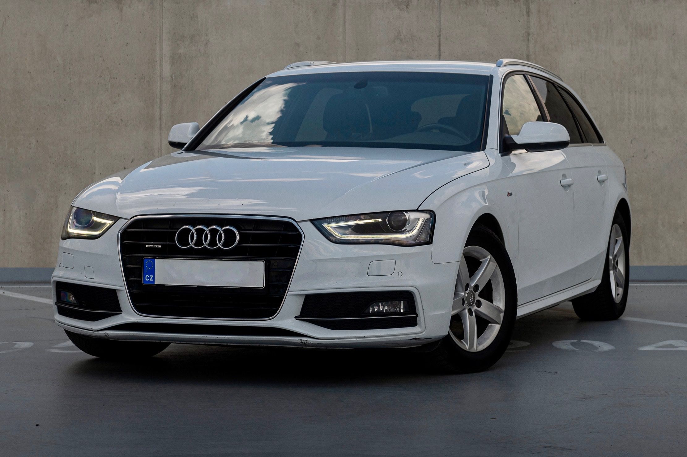 Audi A4 Avant, 2.0TDI 140kW Quattro AT S-Line