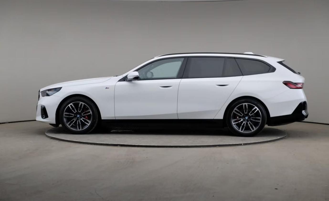 BMW i5, eDrive40 Touring M Kam Tažné - fotka 4