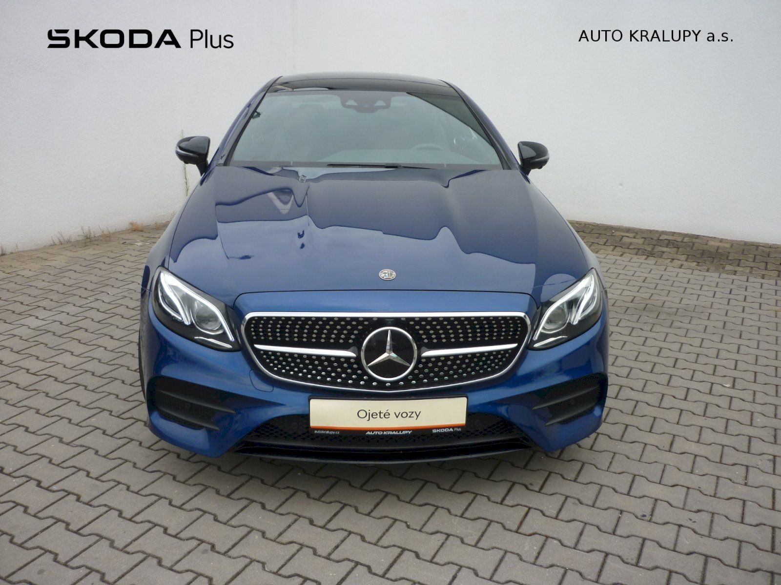 Mercedes-Benz Třídy E, E 450 4MATIC  270 Kw AMG-packe - fotka 4