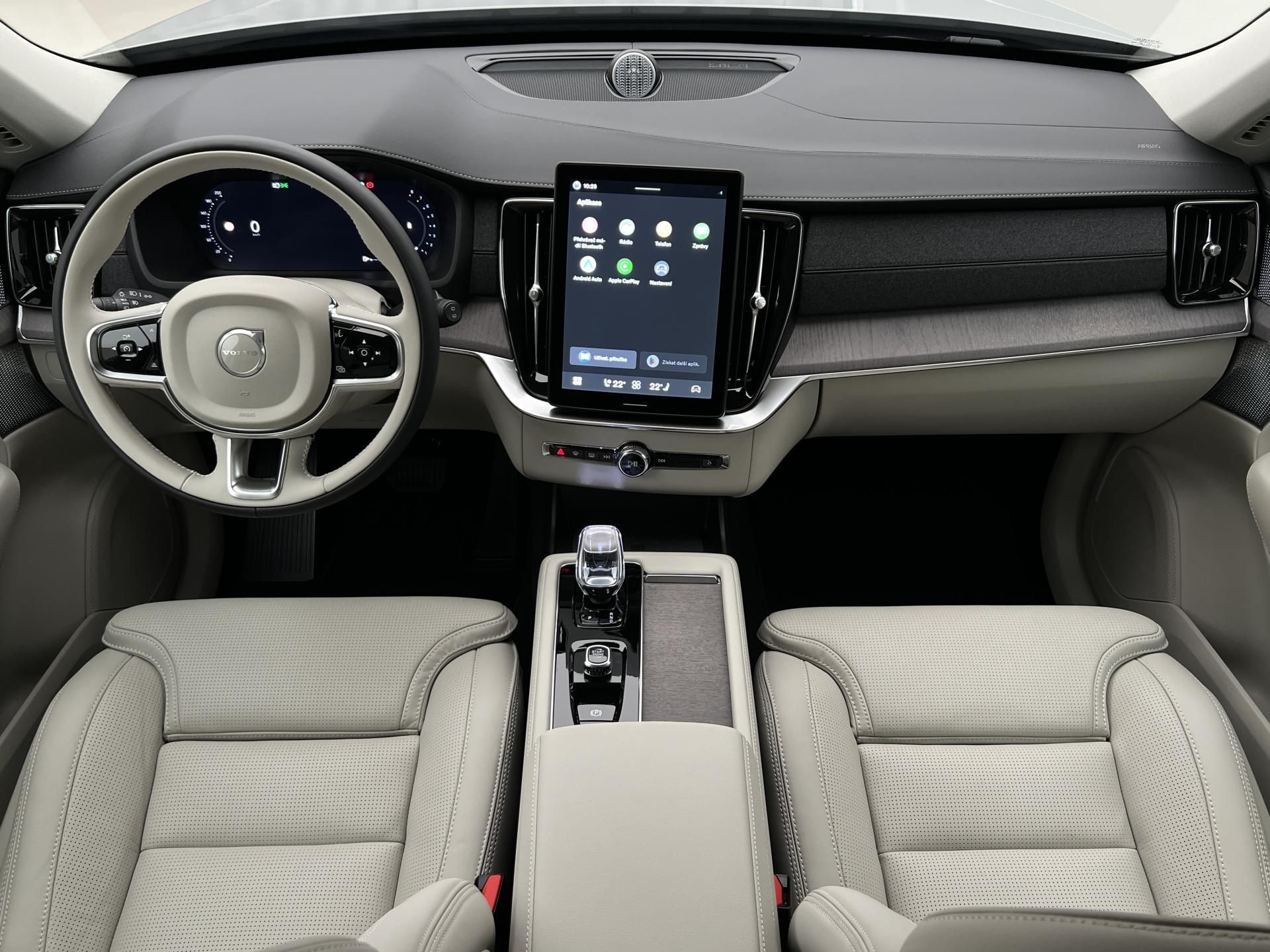 Volvo XC90, B5 AWD BRIGHT PLUS - fotka 2