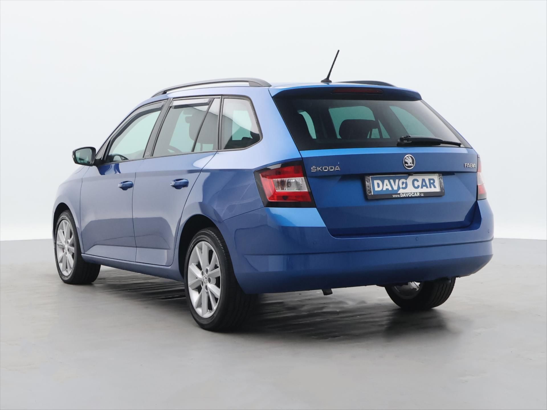 Škoda Fabia, 1.2 TSI 81kW Style CZ 1.Maj. - fotka 5