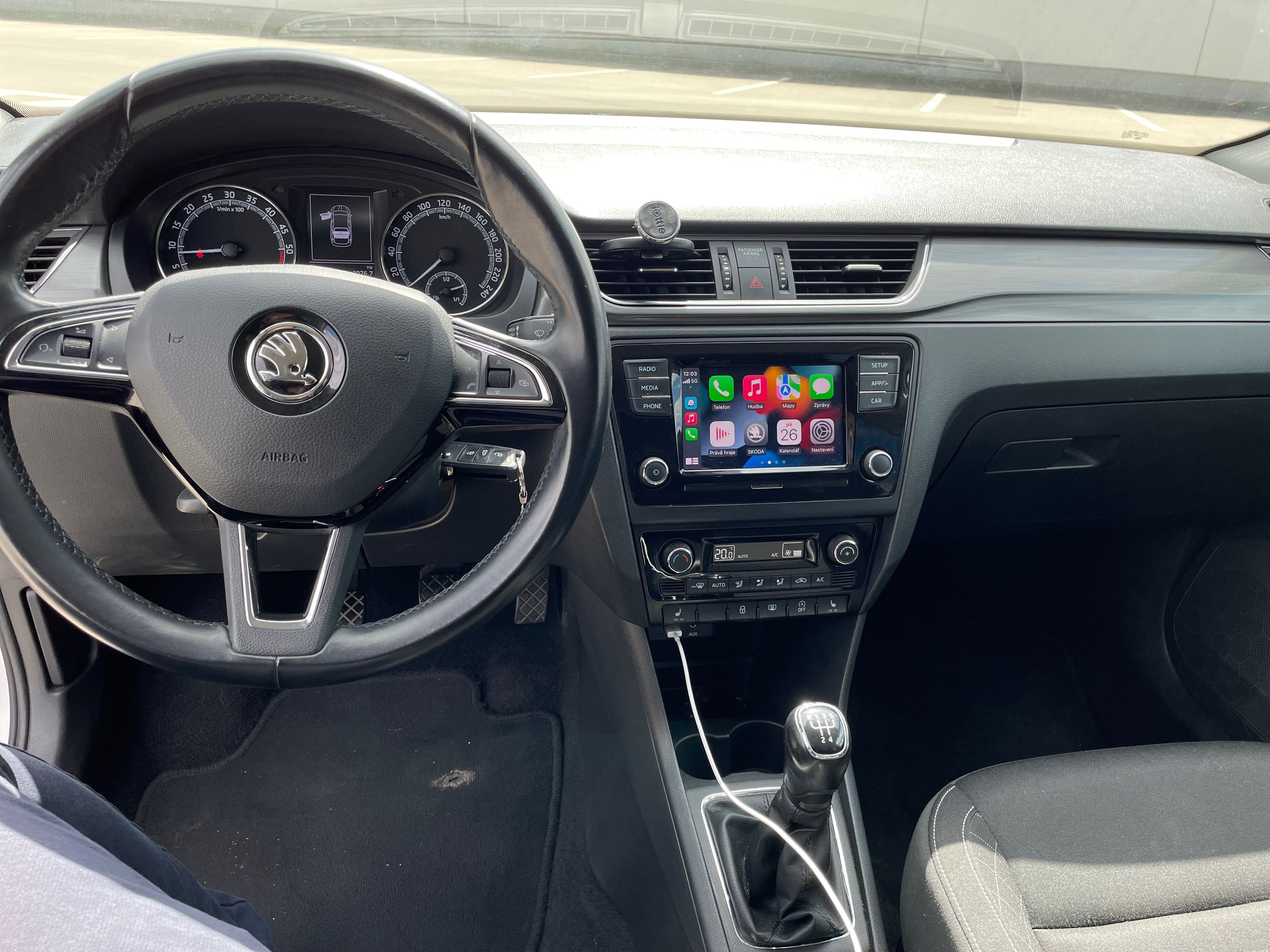 Škoda Rapid, Škoda Rapid 1.4 TDI, Klimatiza - fotka 6