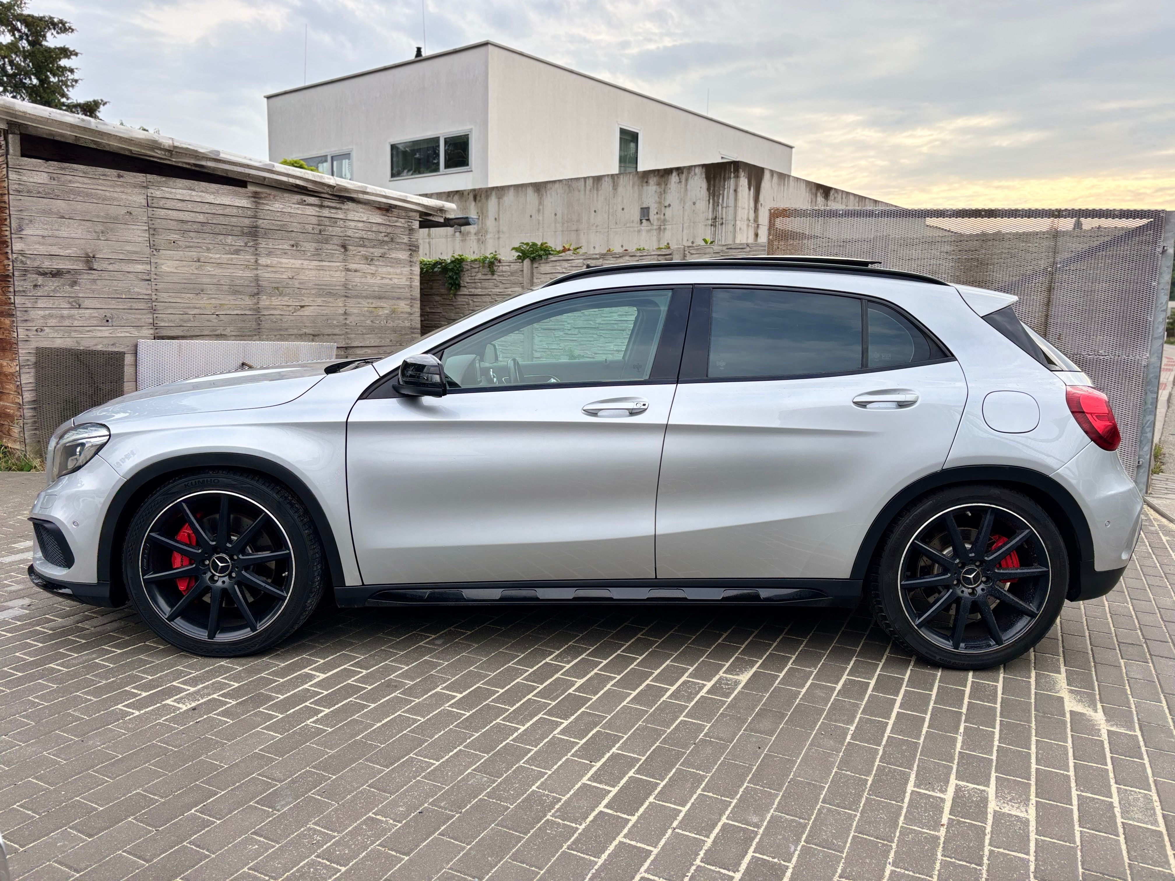 Mercedes-Benz GLA, 45 4MATIC,360PS,AMG,Carbon,DPH - fotka 2