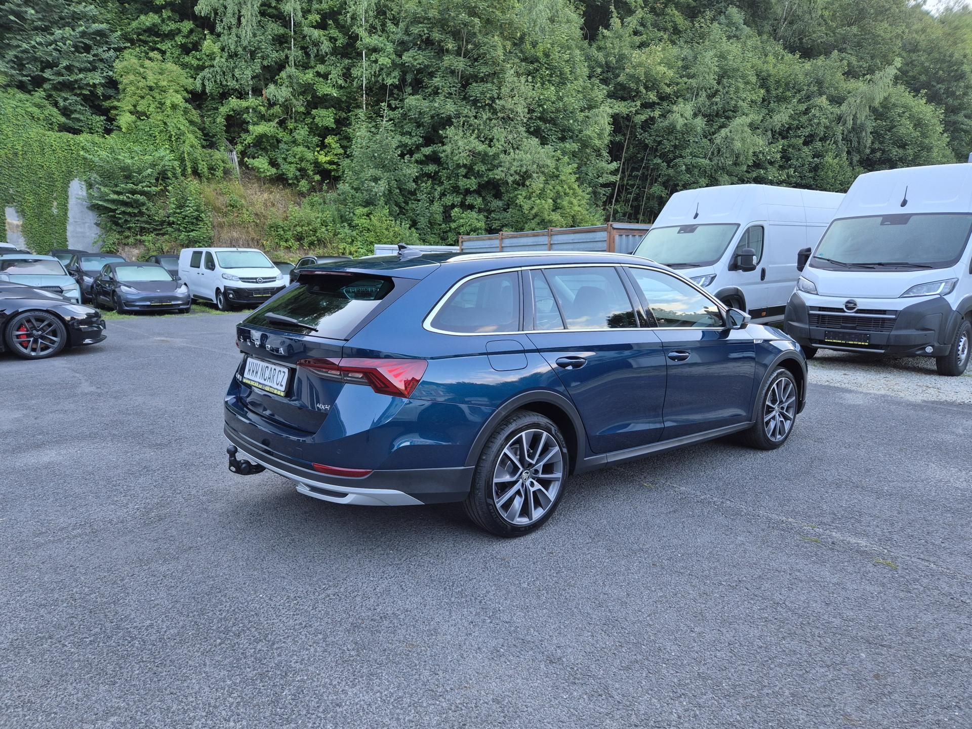 Škoda Octavia, Combi Scout TDi 147kw DSG 4x4 - fotka 5