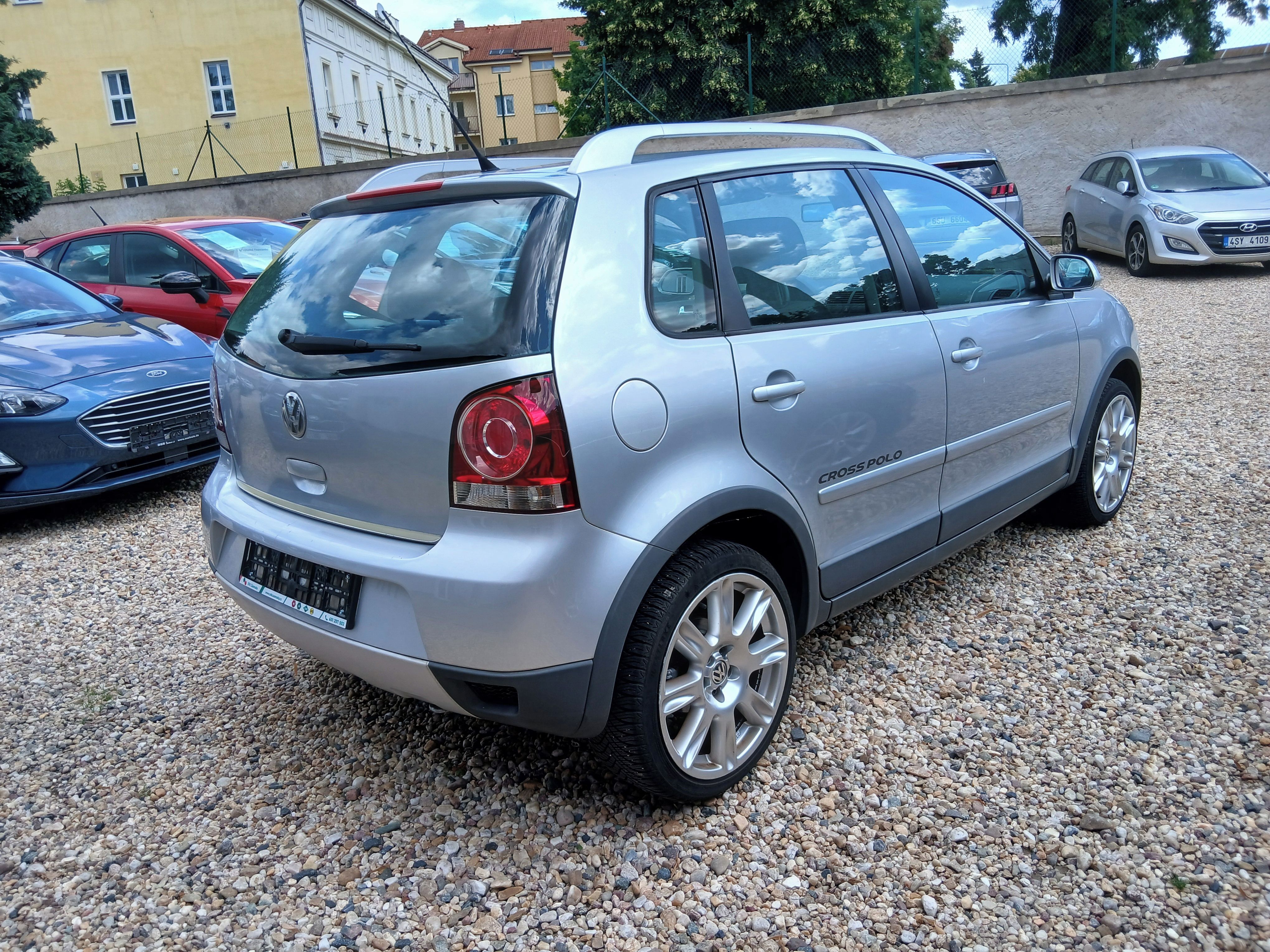 Volkswagen Polo, 1.4i 16V 59KW CROSS Nový servi - fotka 5