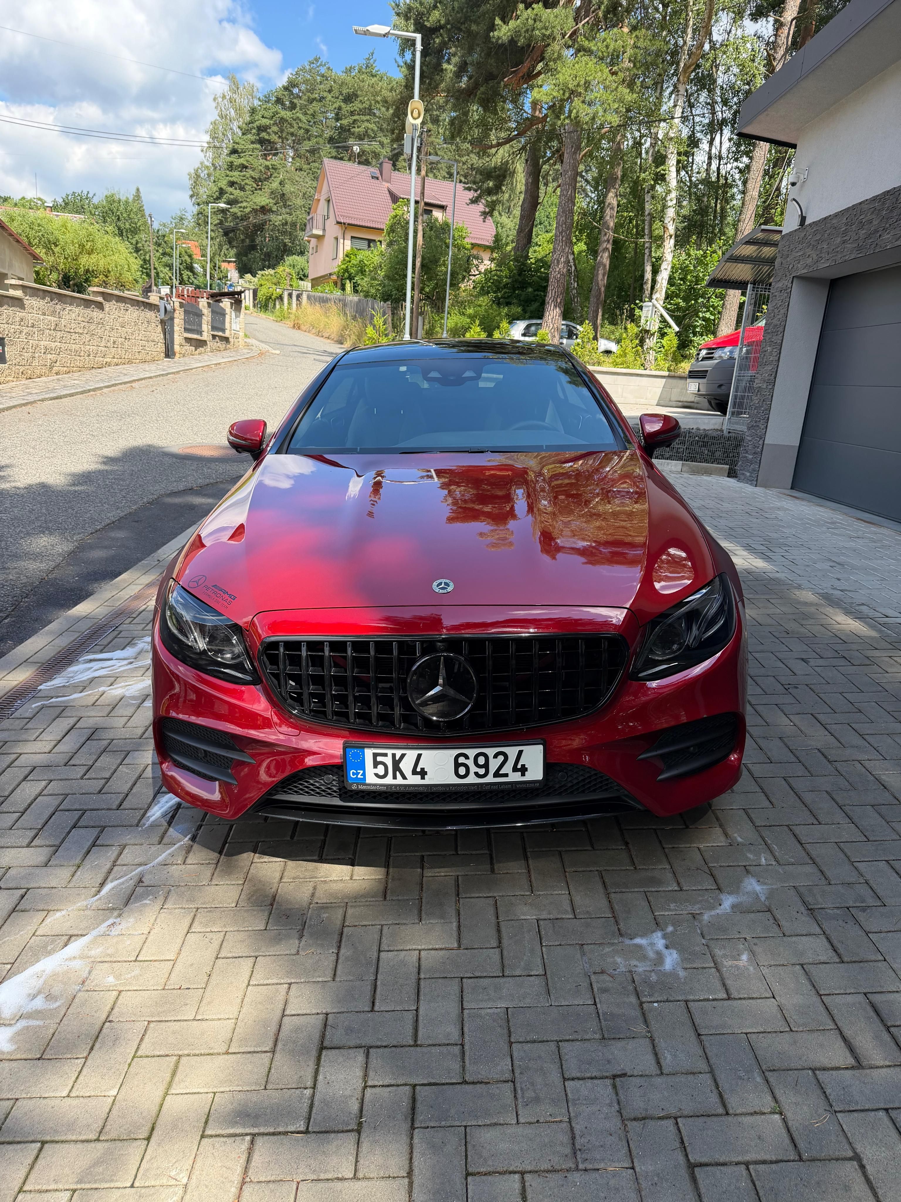 Mercedes-Benz Třídy E, Mercedes E300D coupe - fotka 3
