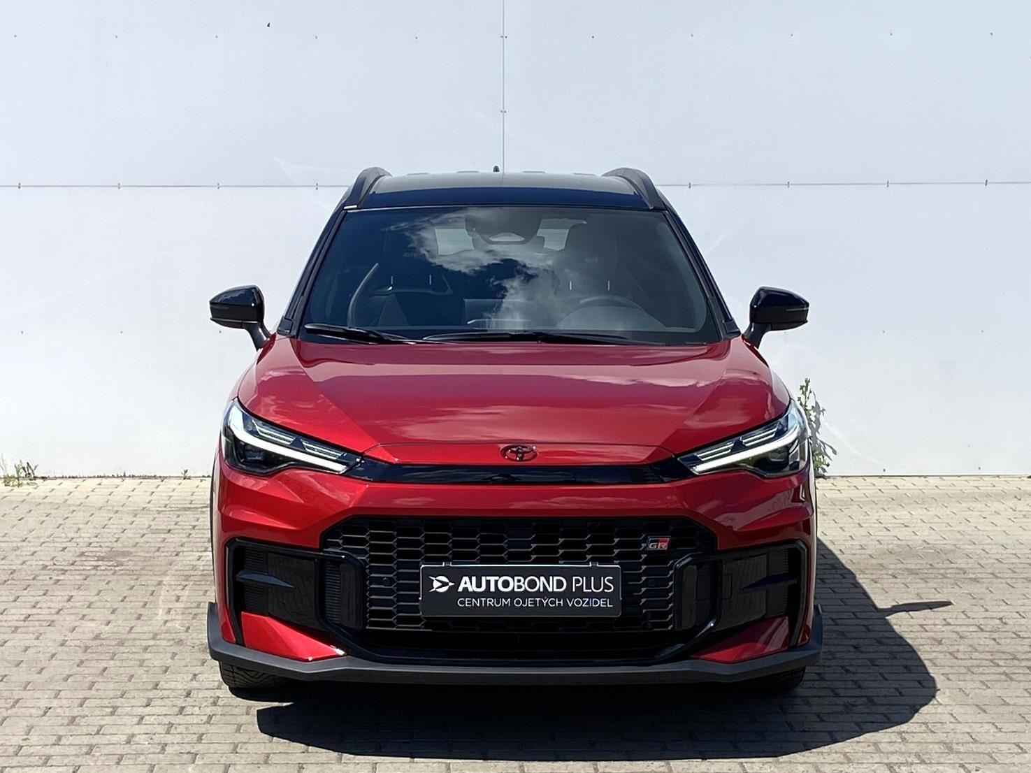 Toyota Corolla Cross, 2.0 HSD e-CVT GR-Sport - fotka 4