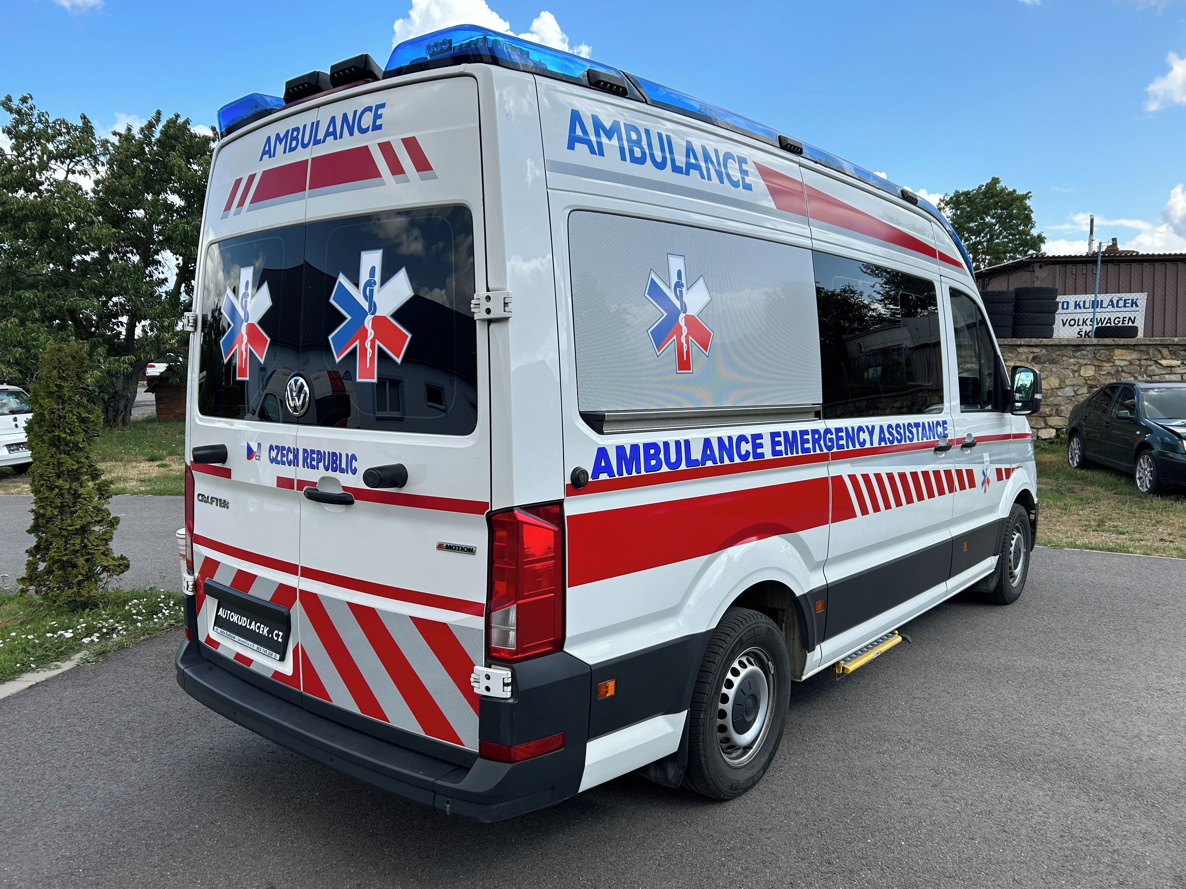 Volkswagen, Crafter 2.0TDI Sanitní vůz 4x4 - fotka 3
