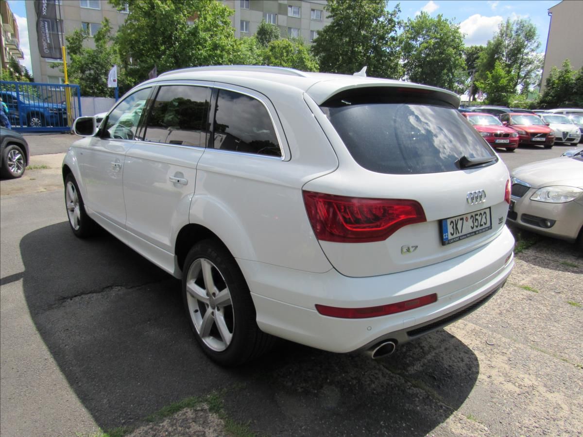 Audi Q7, 3,0 TDi 180kW Quattro S-Line - fotka 4