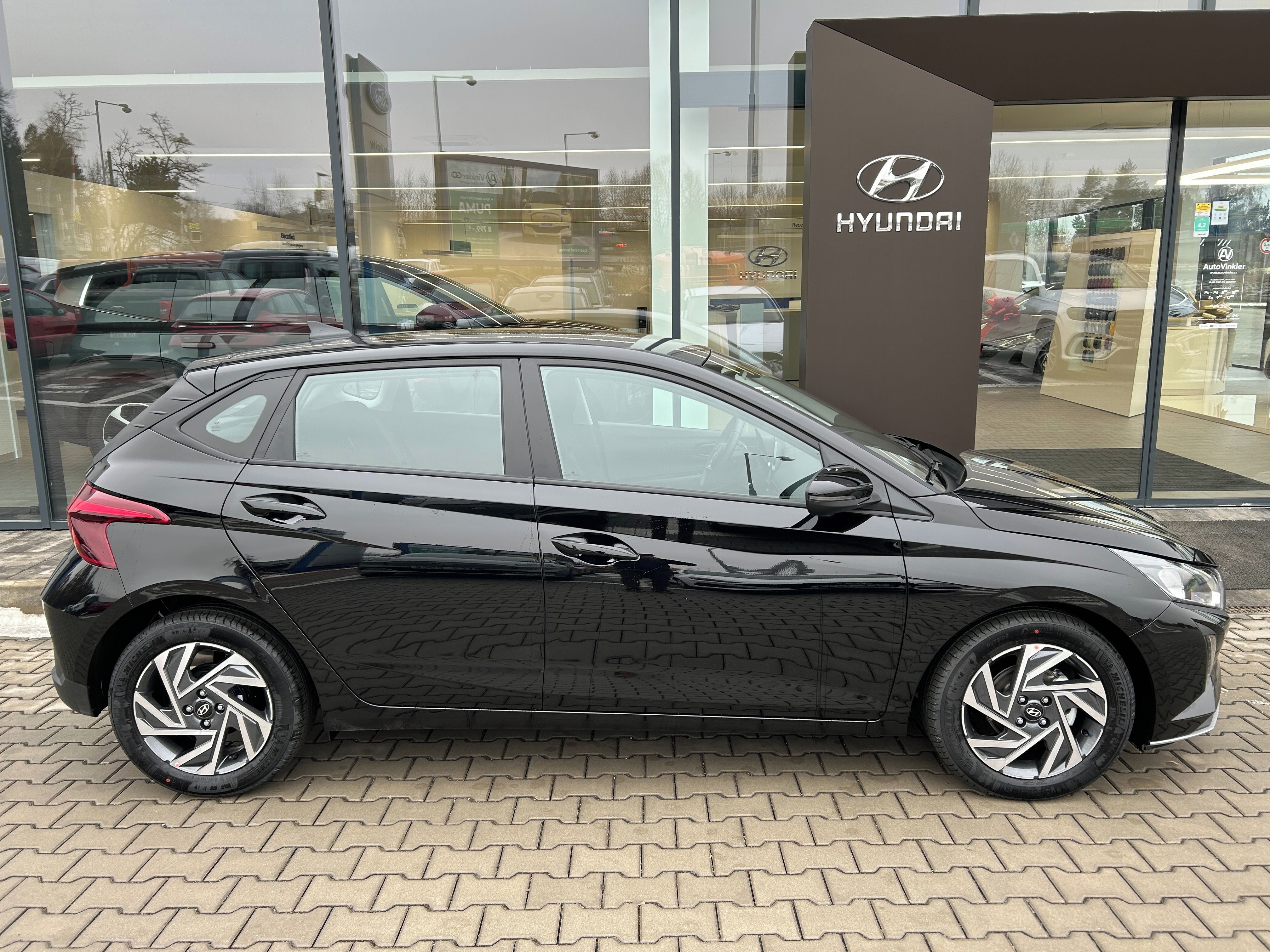 Hyundai i20, 26 1,0 T-GDI DCT GO! WINTER - fotka 3