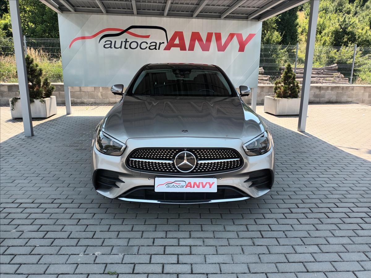 Mercedes-Benz Třídy E, 2,0 220d,AMG,4MATIC,PANO,9G - fotka 2