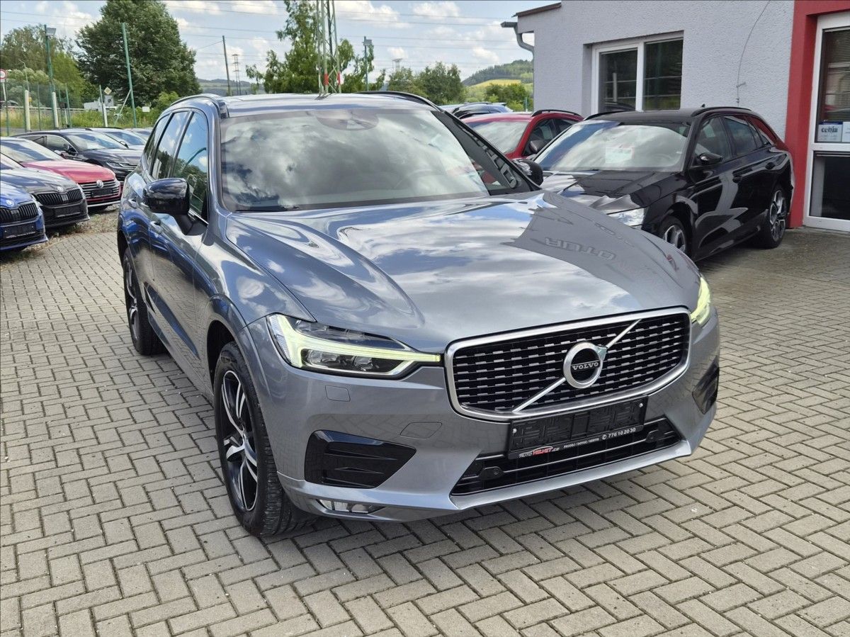 Volvo XC60, 2,0 D4 R Design *KAMERA*PANORA - fotka 4