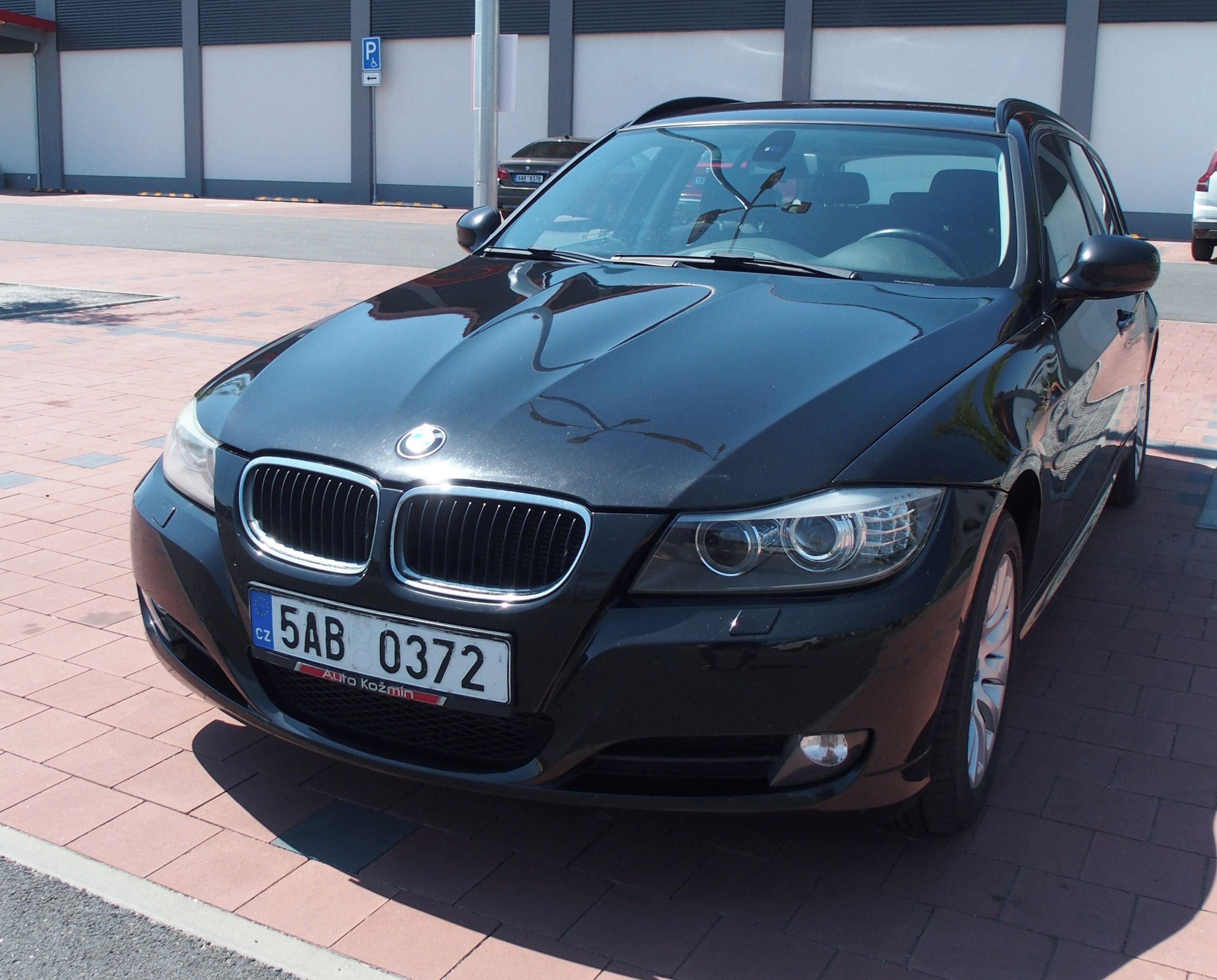 BMW Řada 3 - fotka 3