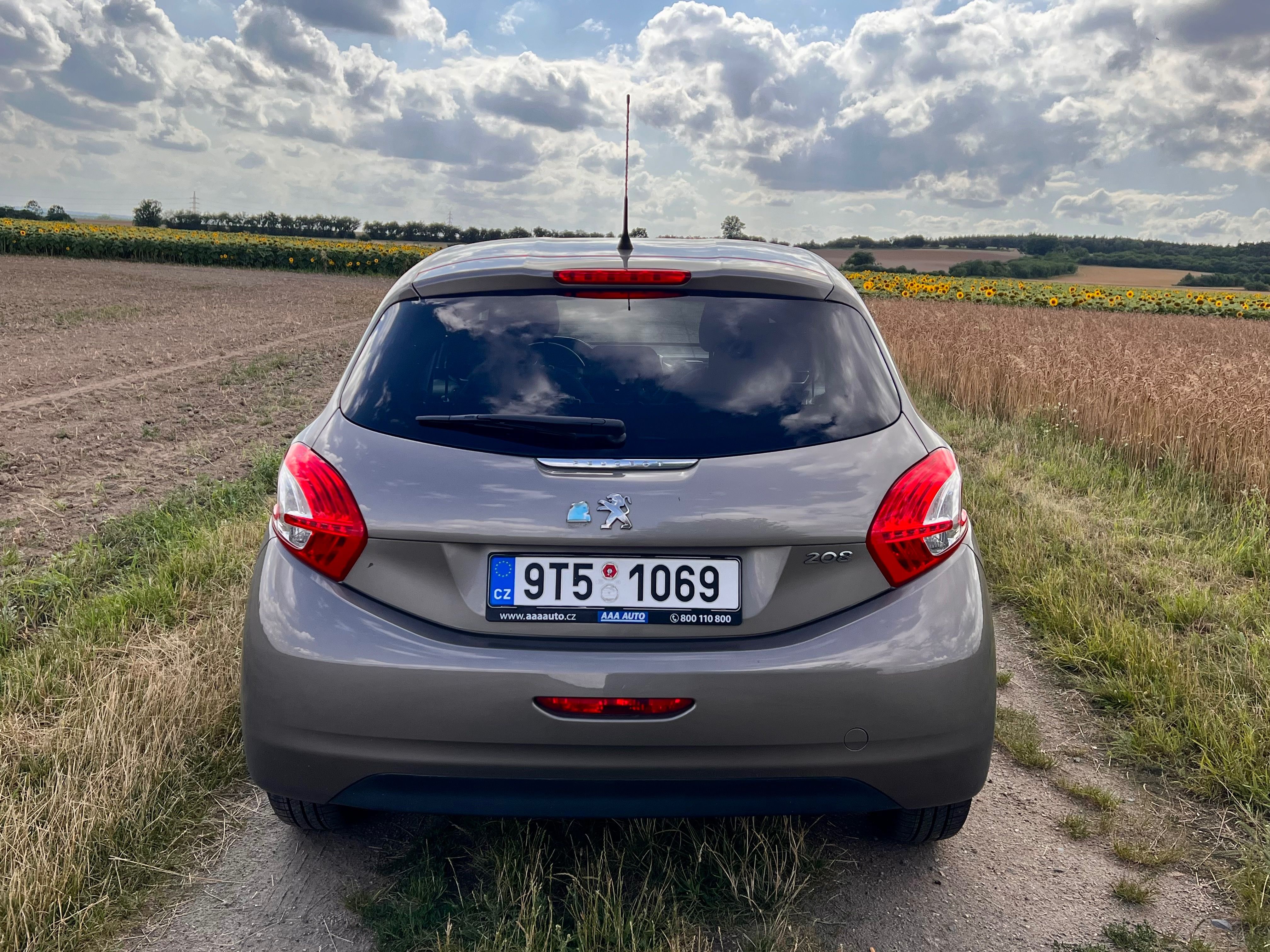 Peugeot 208, 1.2 VTi, servisní knížka - fotka 4