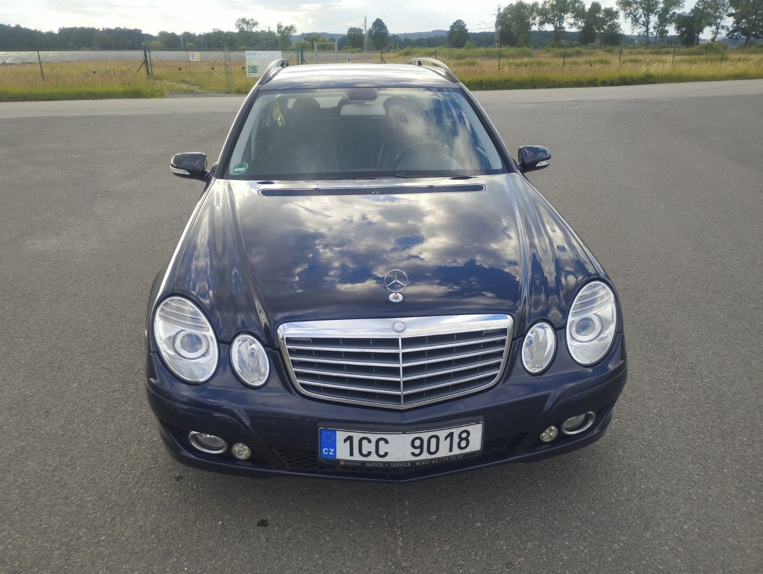 Mercedes-Benz Třídy E, 220 cei